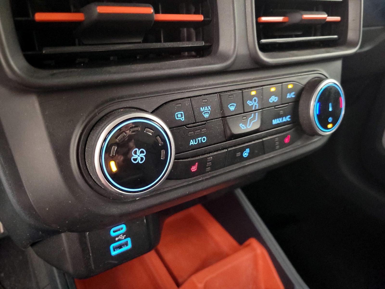 2023 Ford Maverick XLT - Photo 17