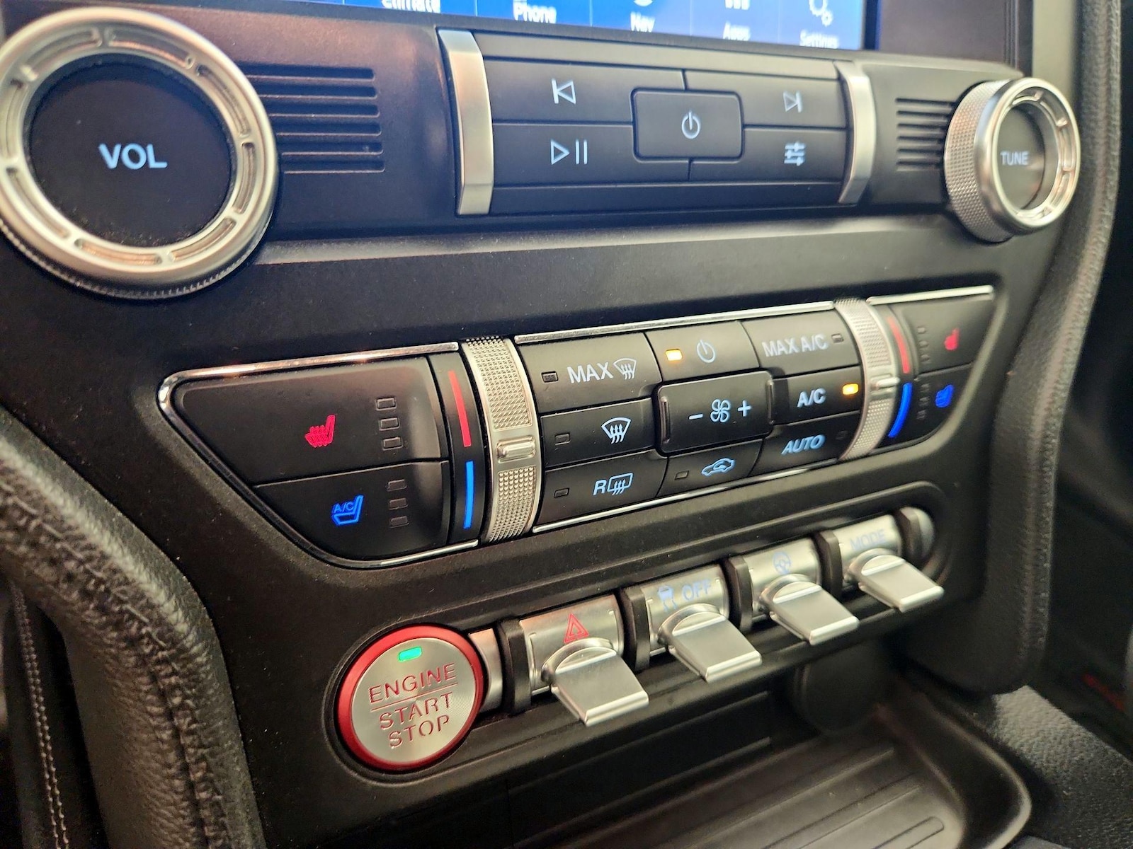 2021 Ford Mustang GT Premium - Photo 18