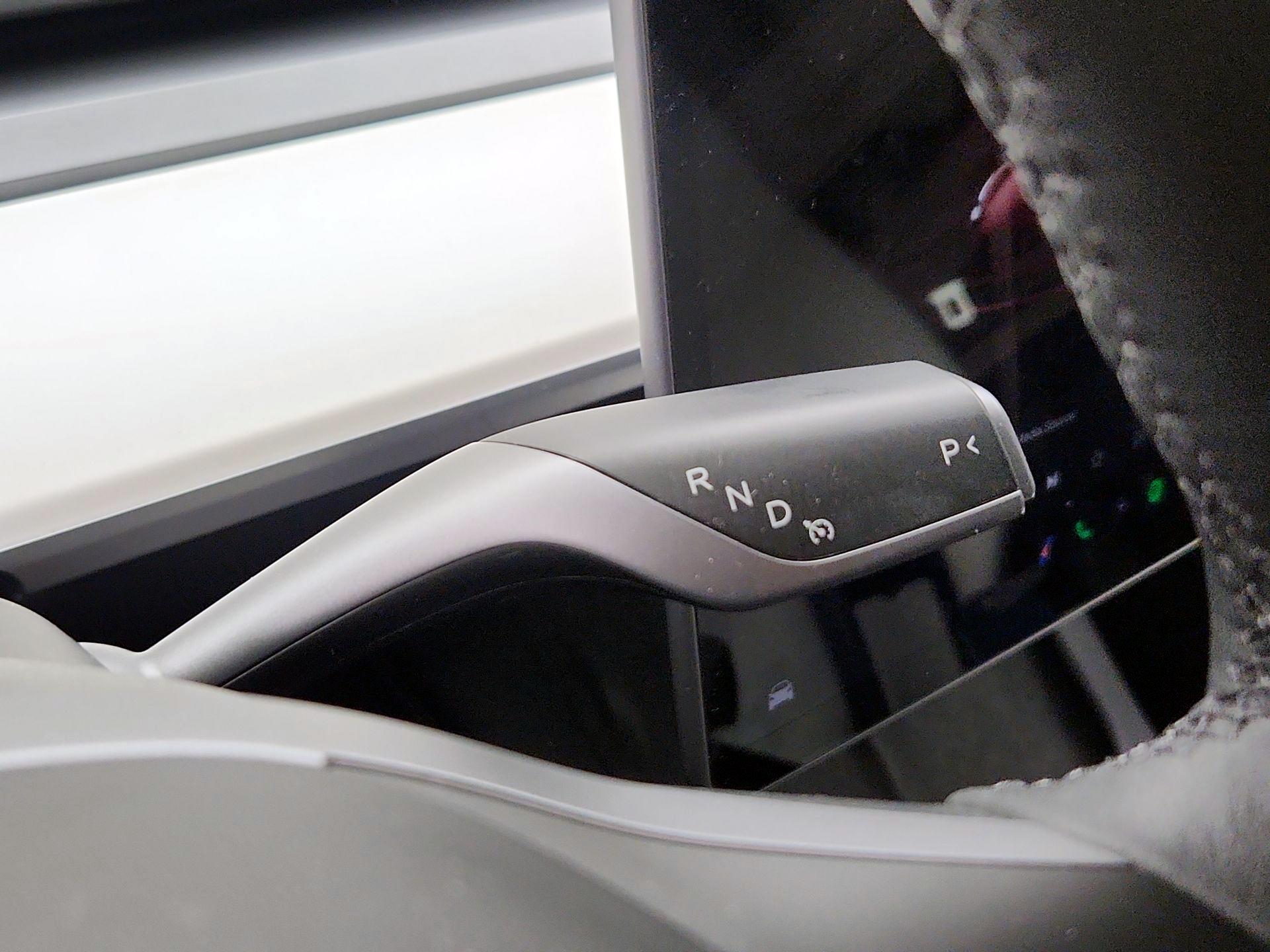 Thumbnail: 2023 Tesla Model 3 - 17