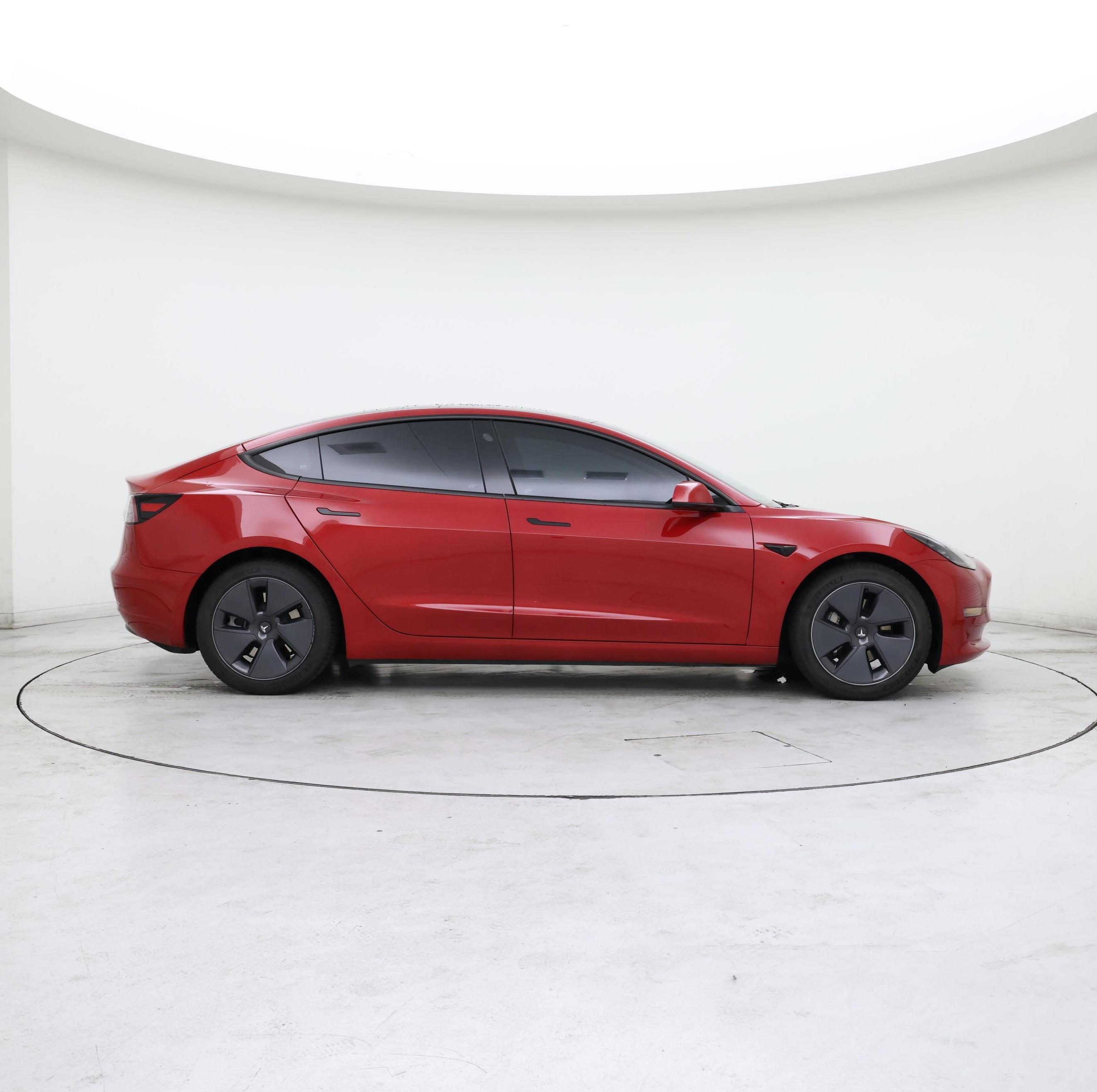 Thumbnail: 2023 Tesla Model 3 - 7