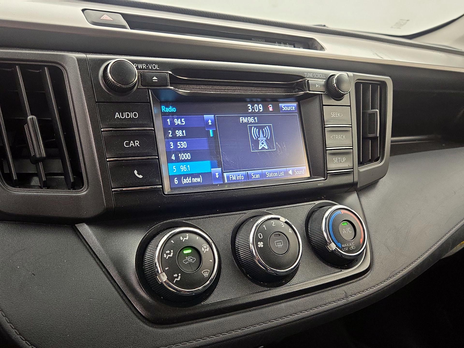 Thumbnail: 2017 Toyota RAV4 - 15