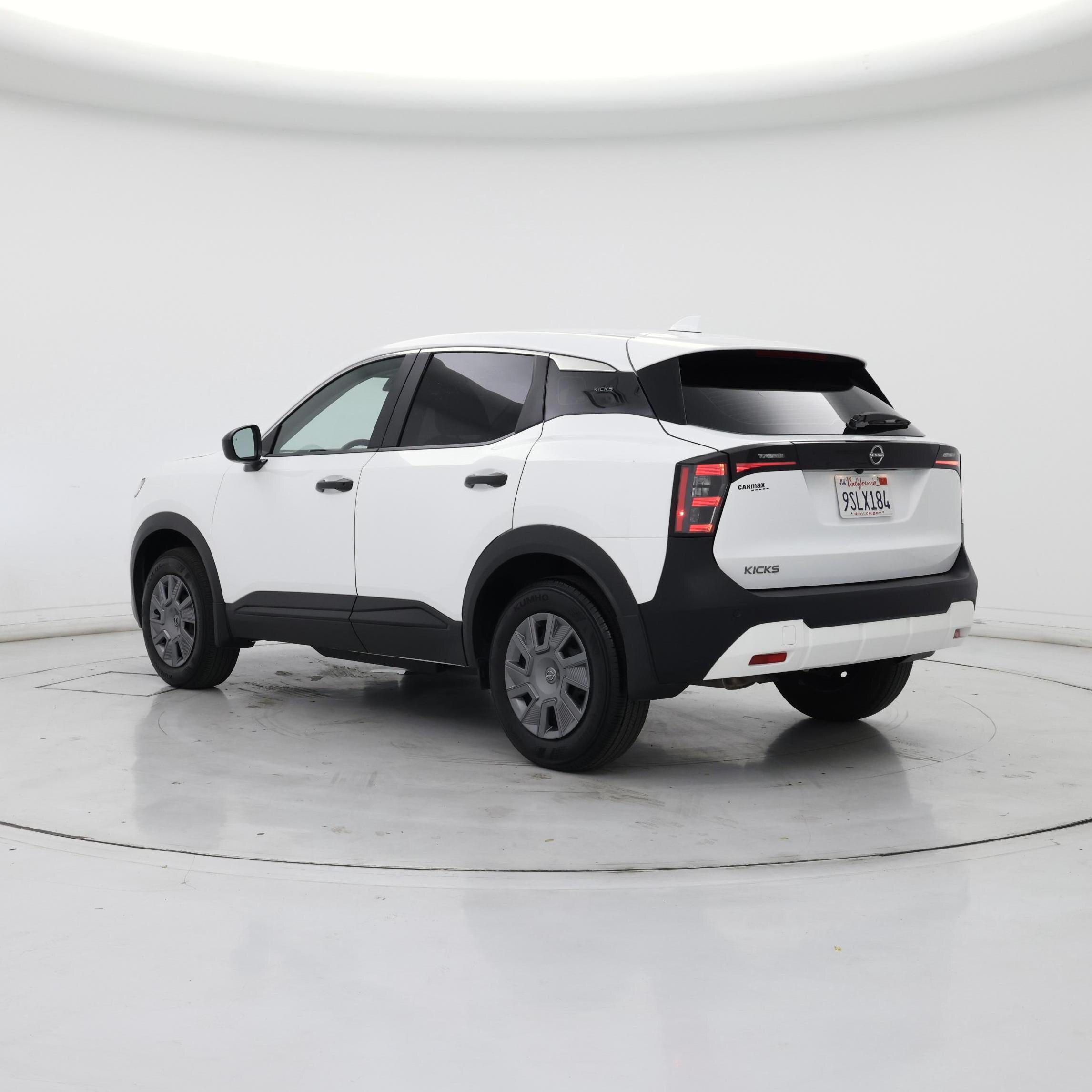 Thumbnail: 2025 Nissan Kicks - 2