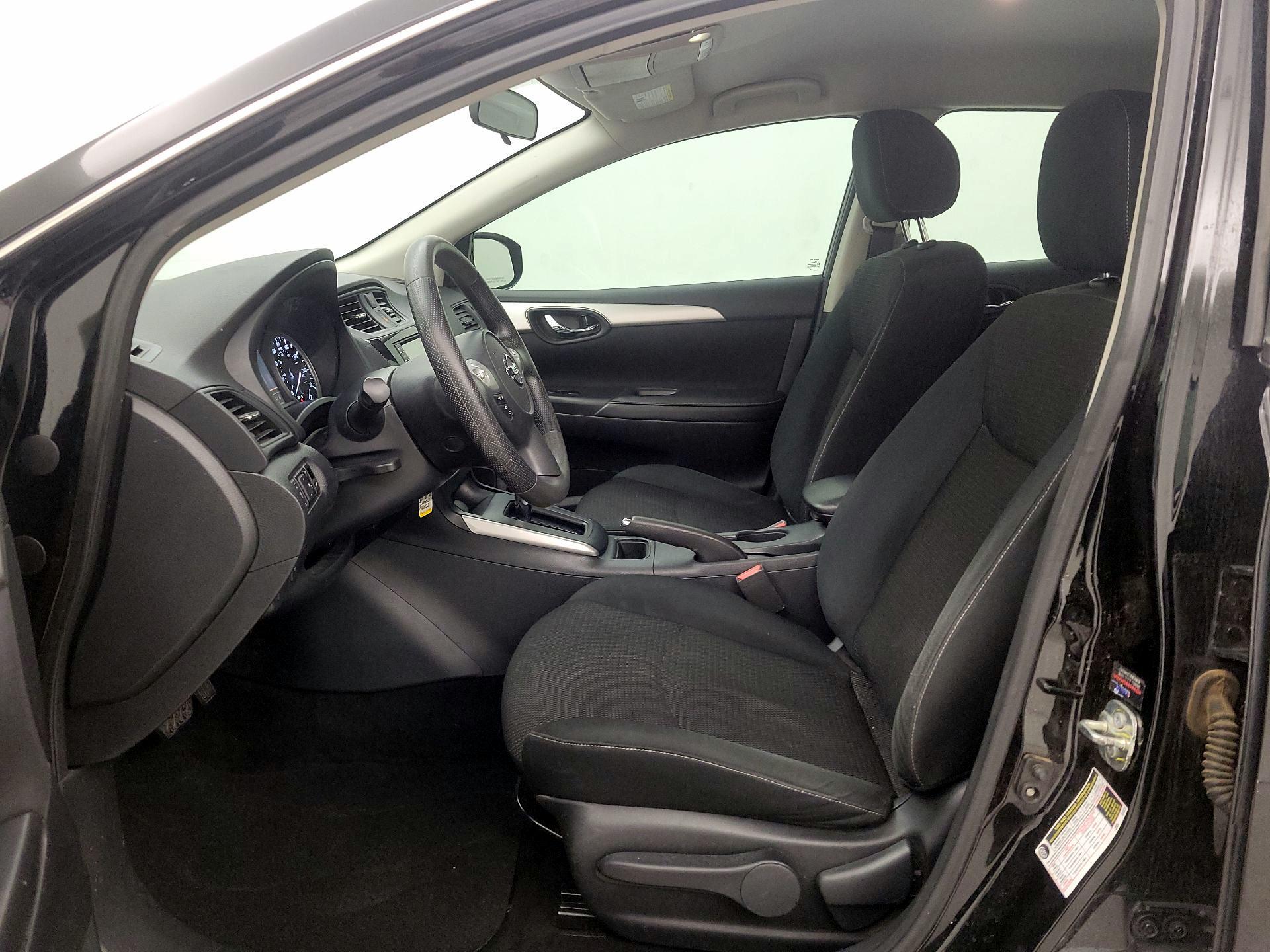 Thumbnail: 2019 Nissan Sentra - 11