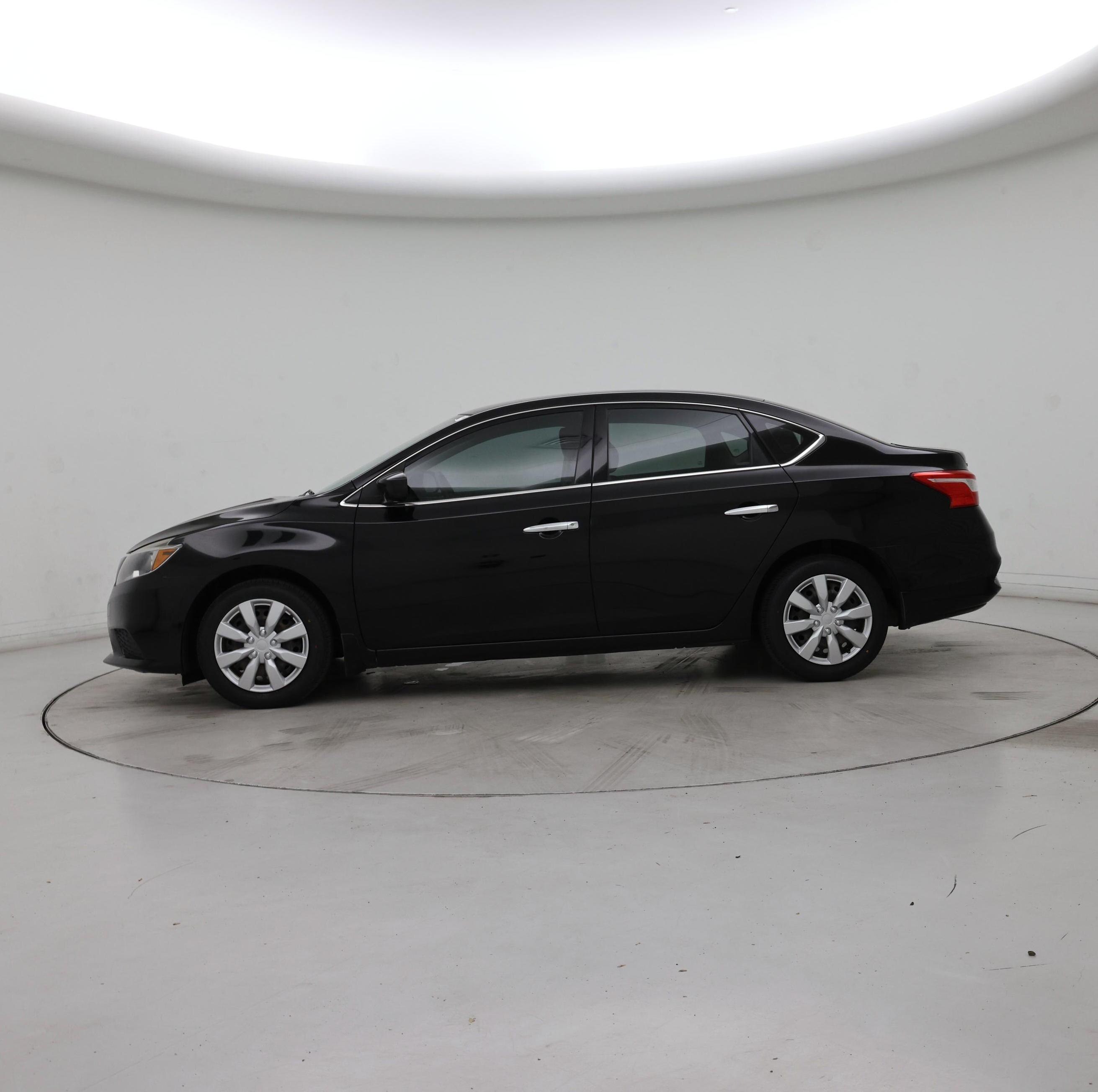 Thumbnail: 2019 Nissan Sentra - 3