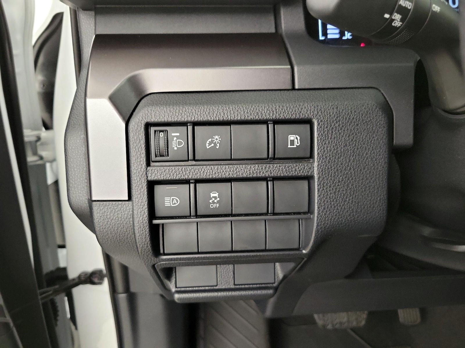 2026 Toyota 4Runner SR5 - Photo 14