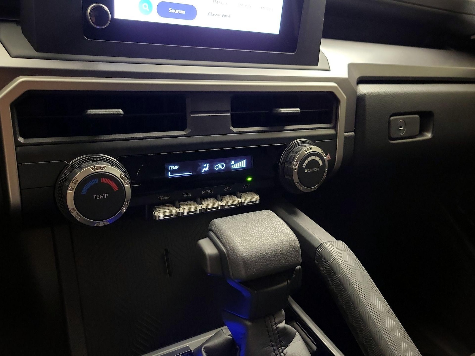 2026 Toyota 4Runner SR5 - Photo 17