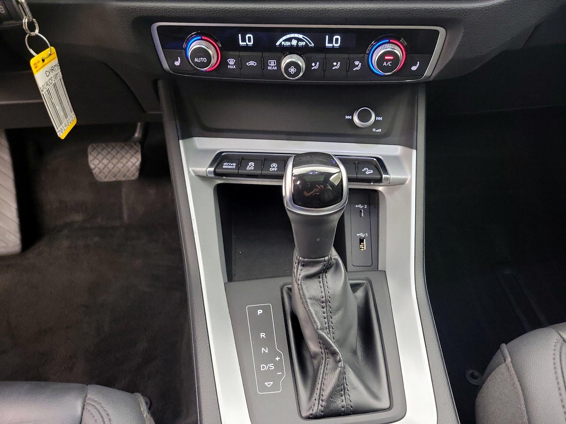 Thumbnail: 2021 Audi Q3 - 17