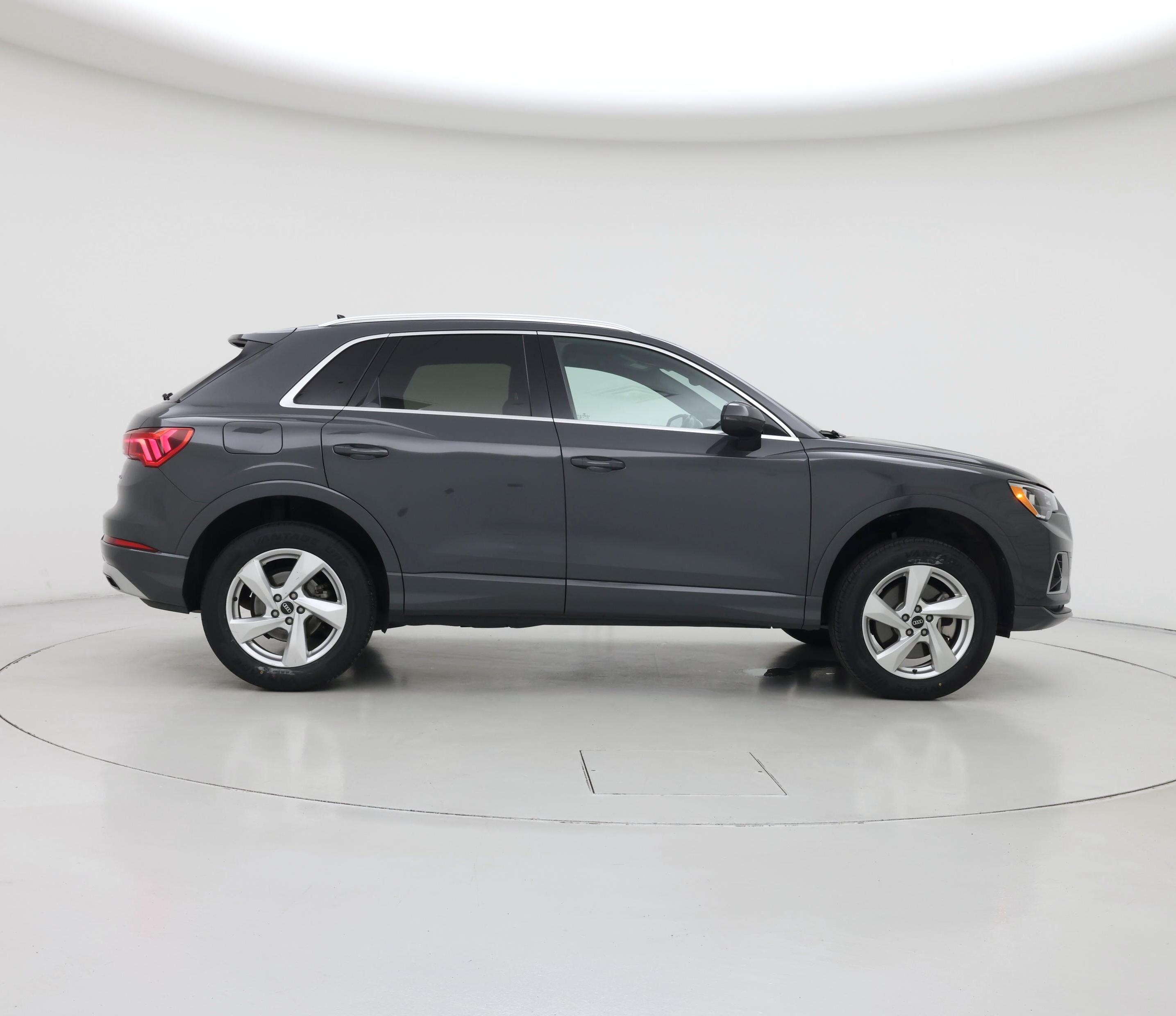 Thumbnail: 2021 Audi Q3 - 7