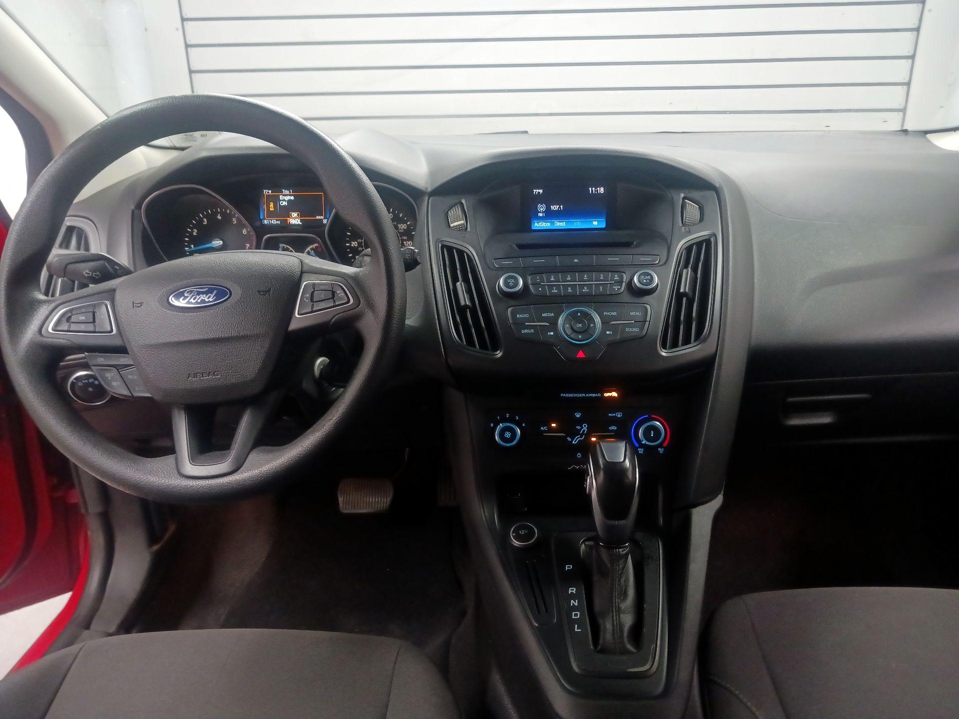 Thumbnail: 2015 Ford Focus - 8