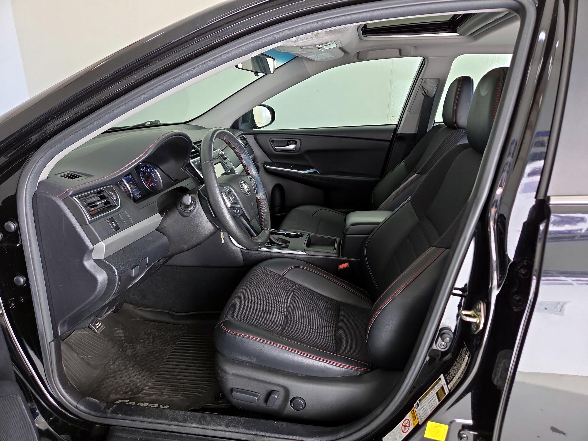 Thumbnail: 2017 Toyota Camry - 11