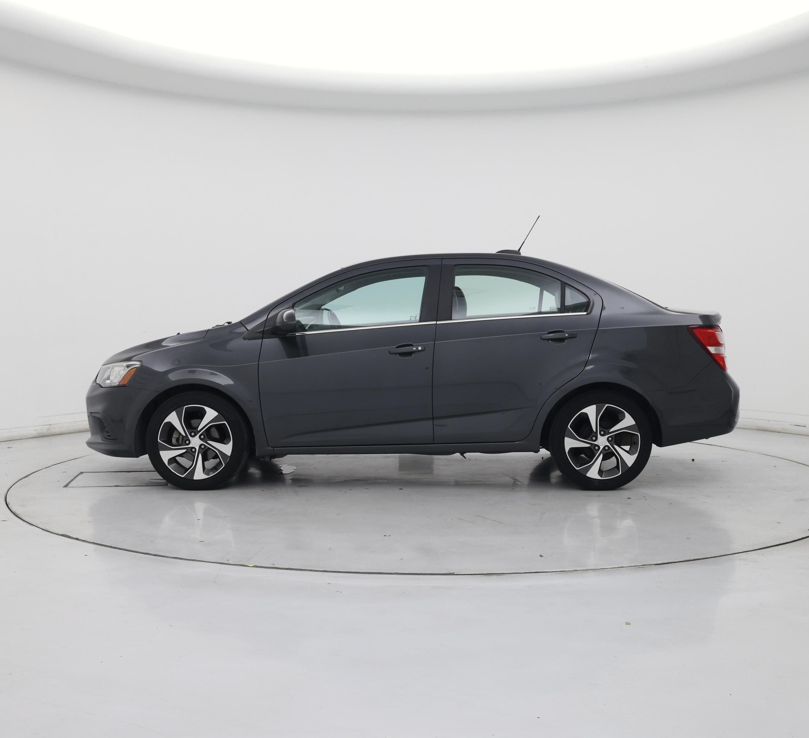 Thumbnail: 2017 Chevrolet Sonic - 3