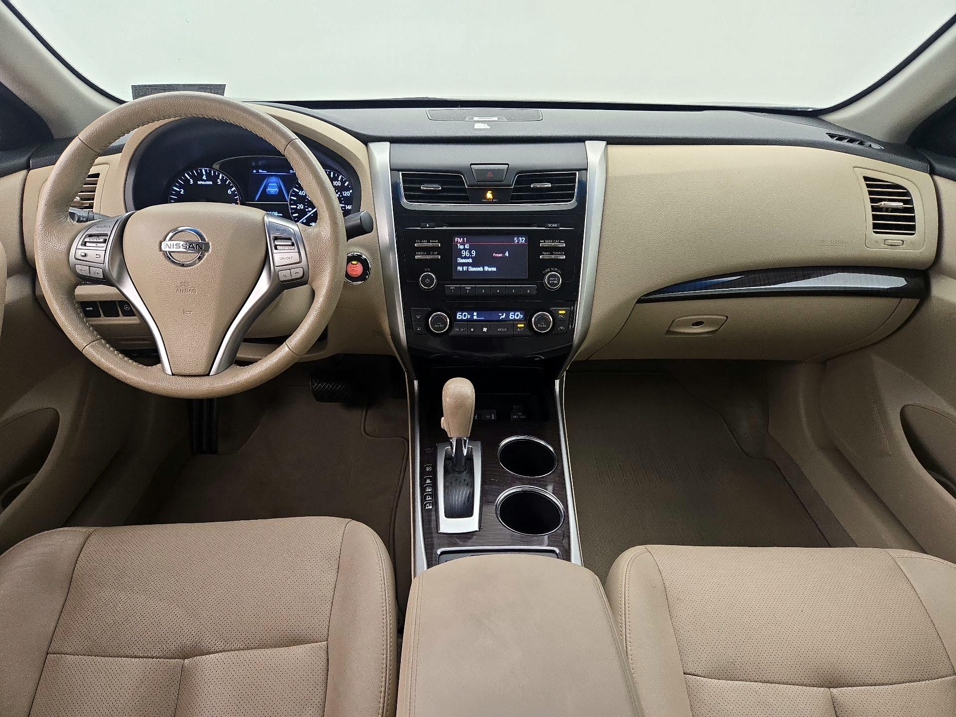 Thumbnail: 2014 Nissan Altima - 9