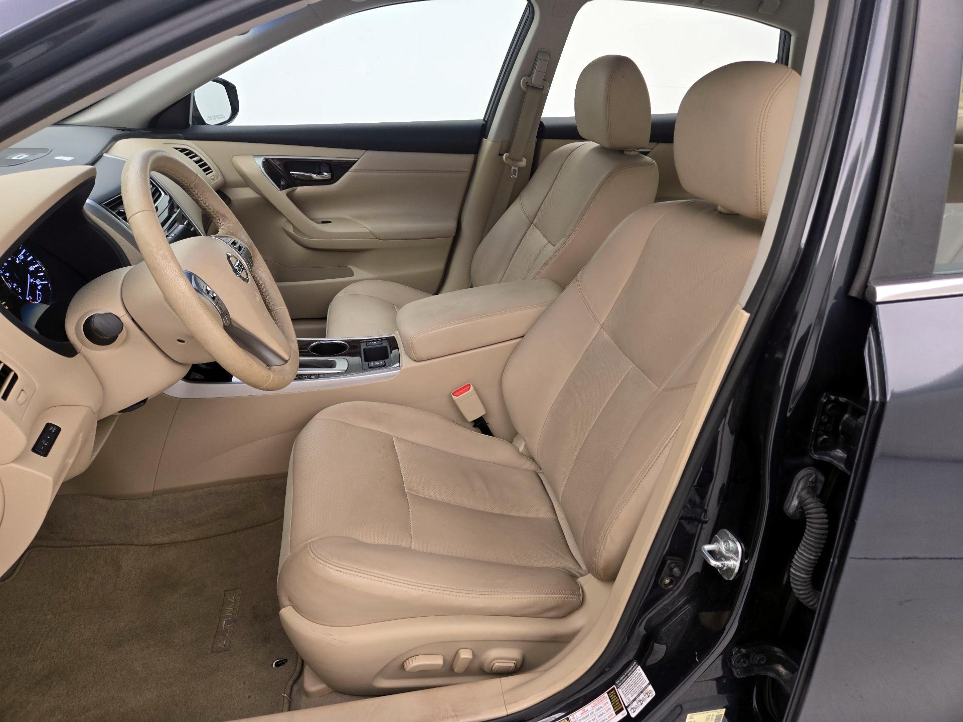 Thumbnail: 2014 Nissan Altima - 11