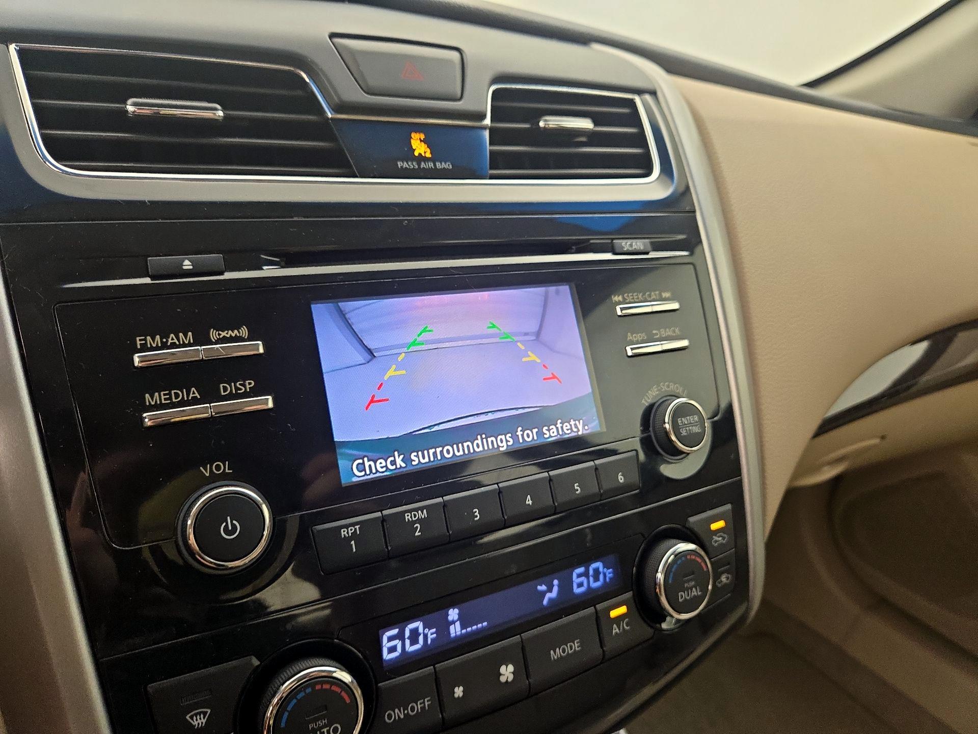 Thumbnail: 2014 Nissan Altima - 14