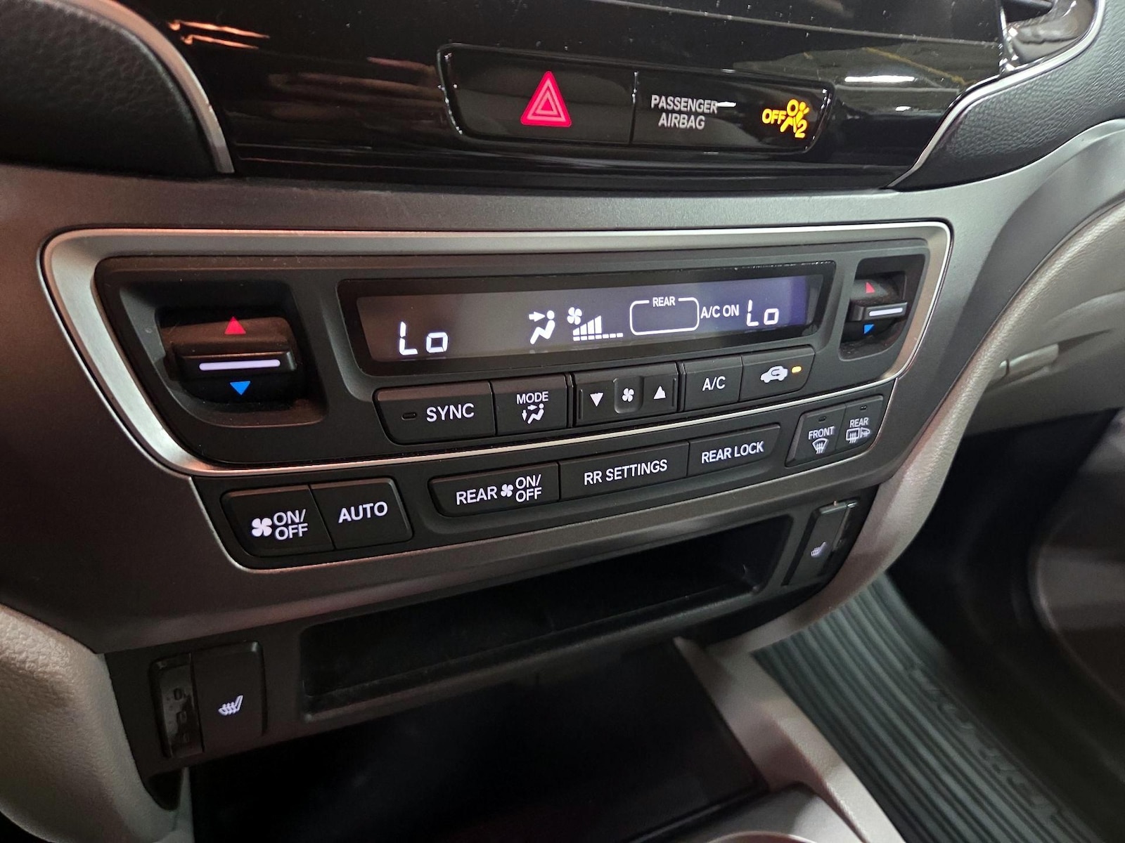 2019 Honda Pilot EX - Photo 16