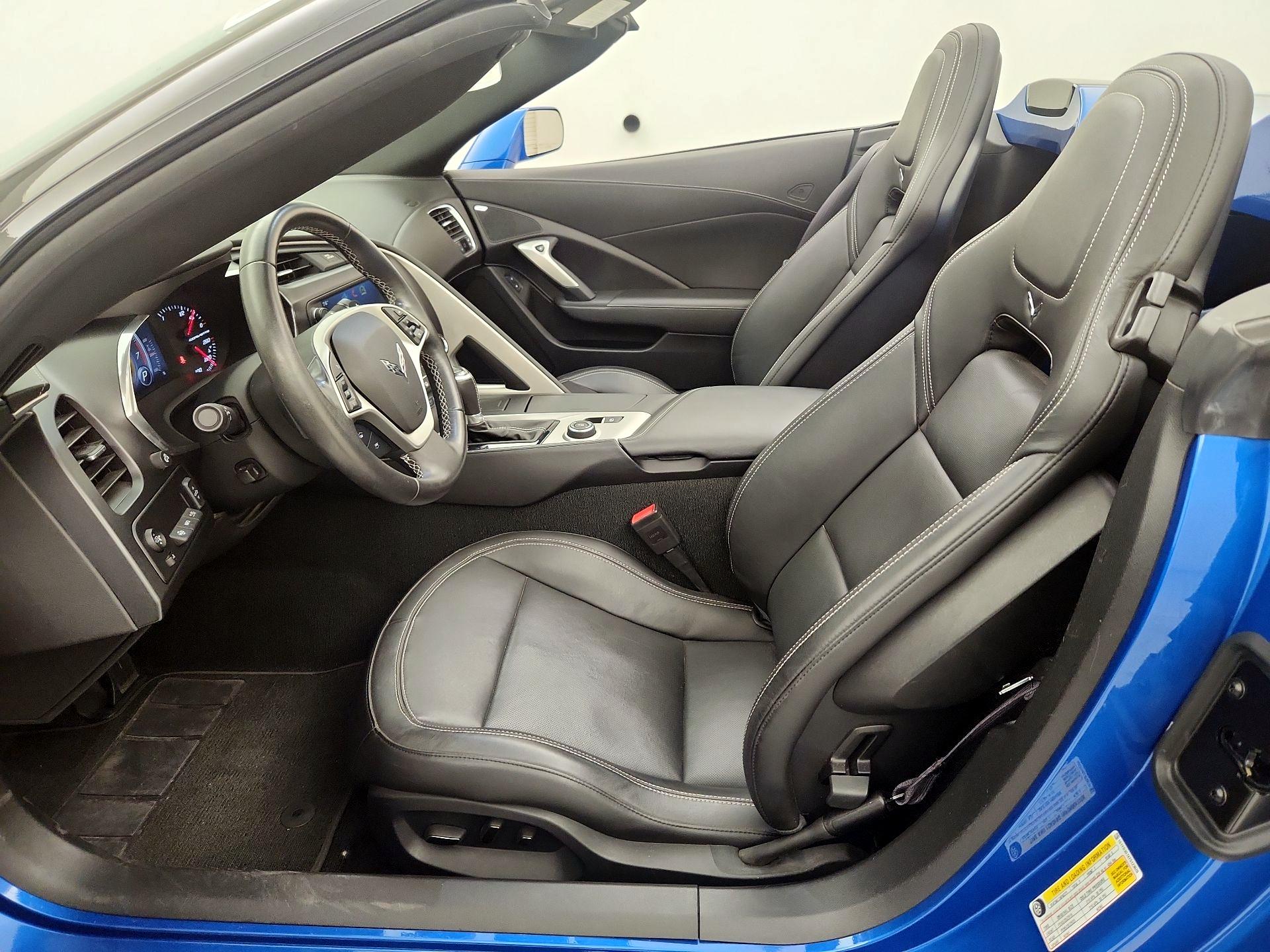 Thumbnail: 2015 Chevrolet Corvette - 11