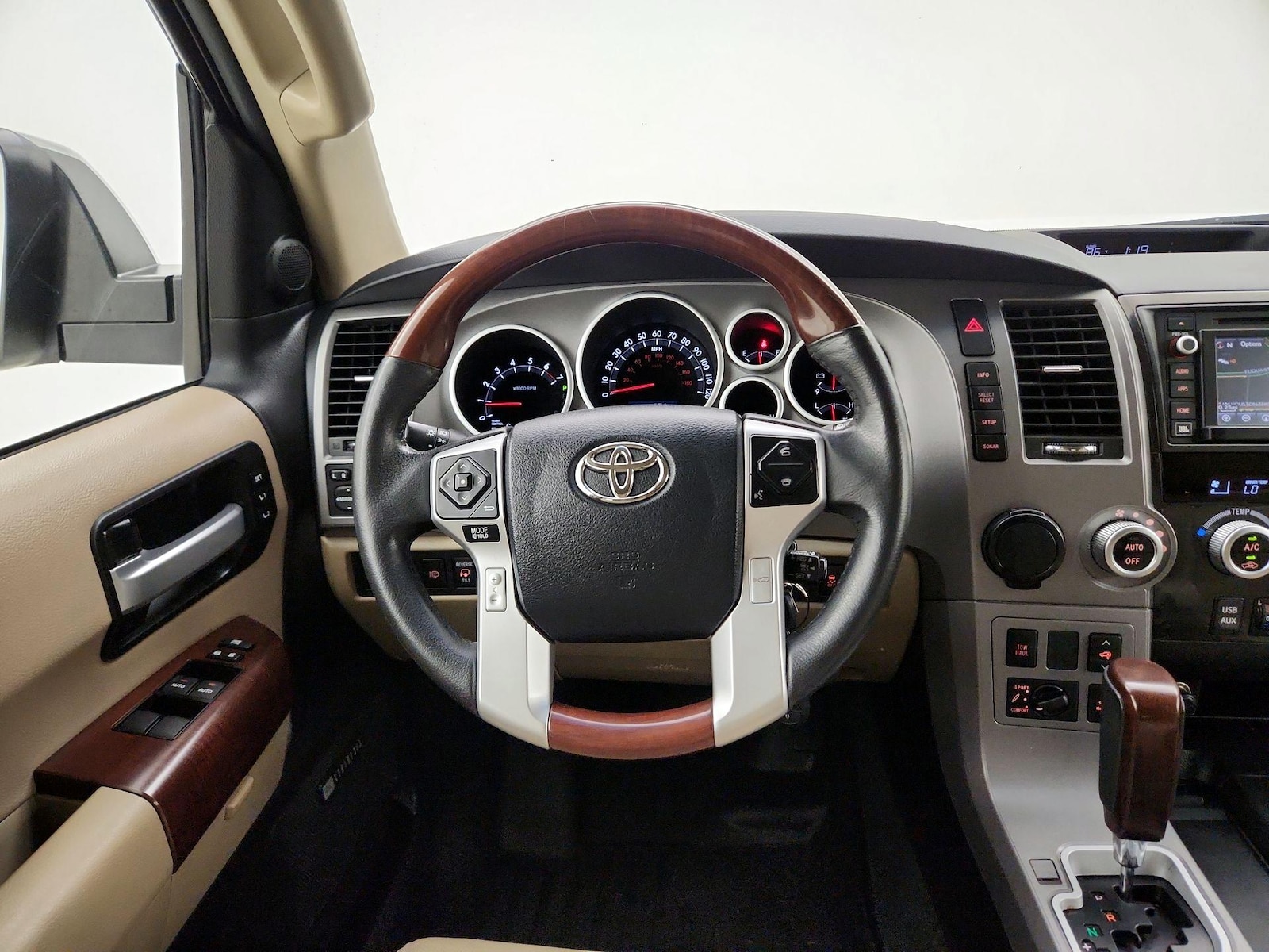 2016 Toyota Sequoia Platinum - Photo 11