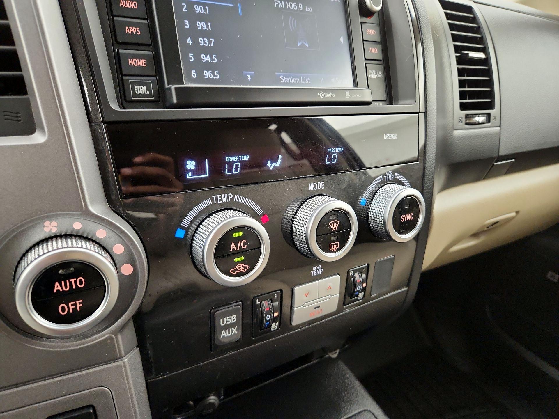 Thumbnail: 2016 Toyota Sequoia - 17