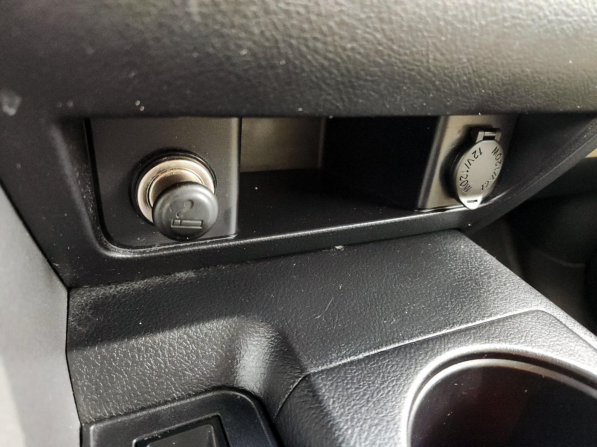 Thumbnail: 2016 Toyota Sequoia - 19