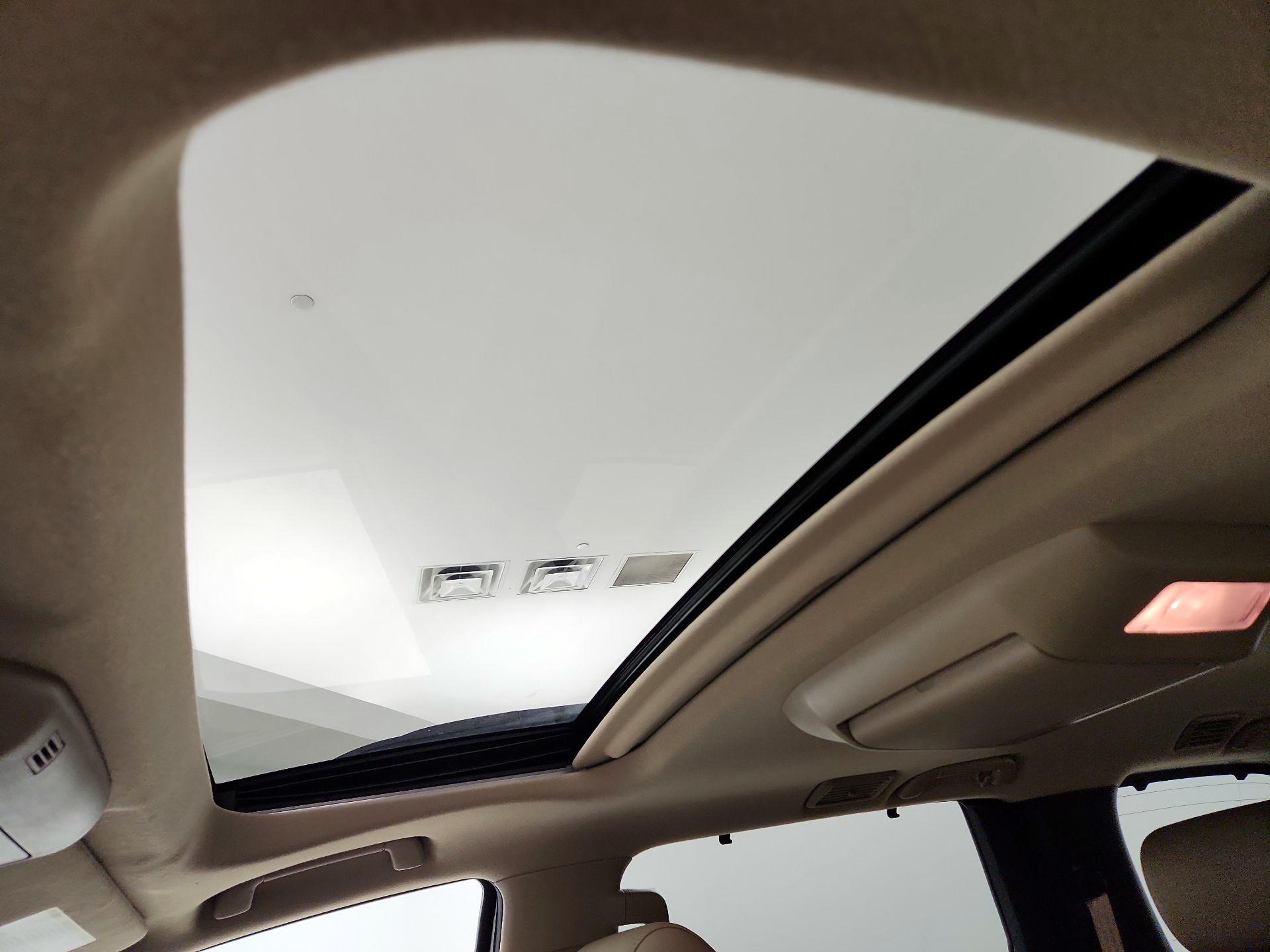 Thumbnail: 2016 Toyota Sequoia - 20