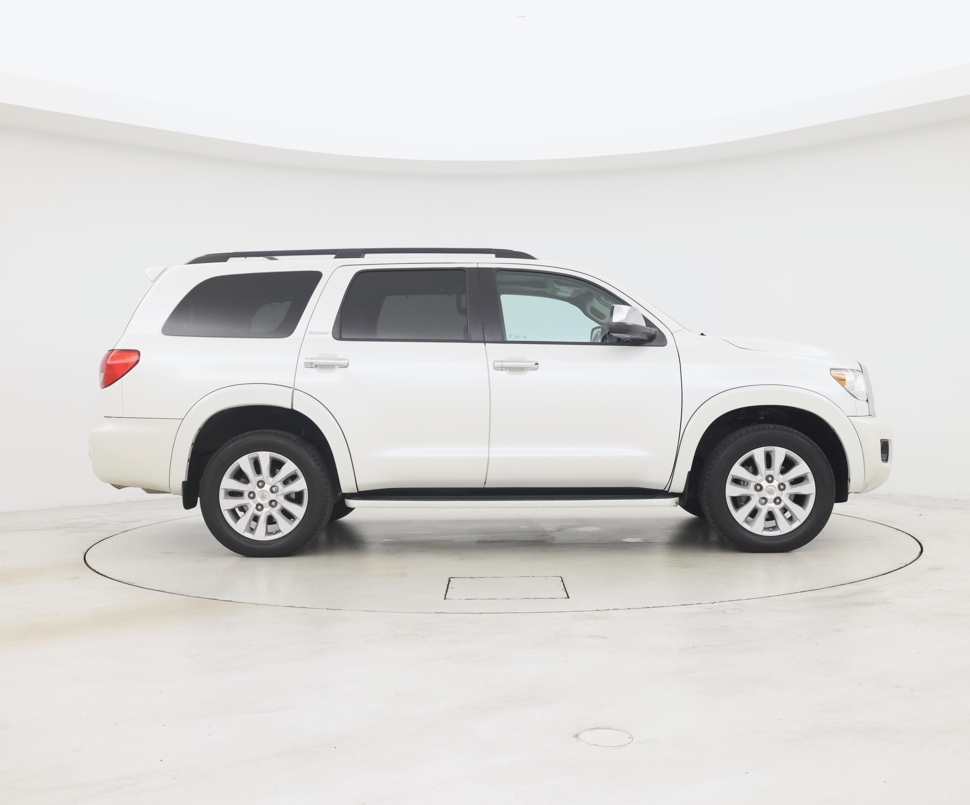 Thumbnail: 2016 Toyota Sequoia - 7