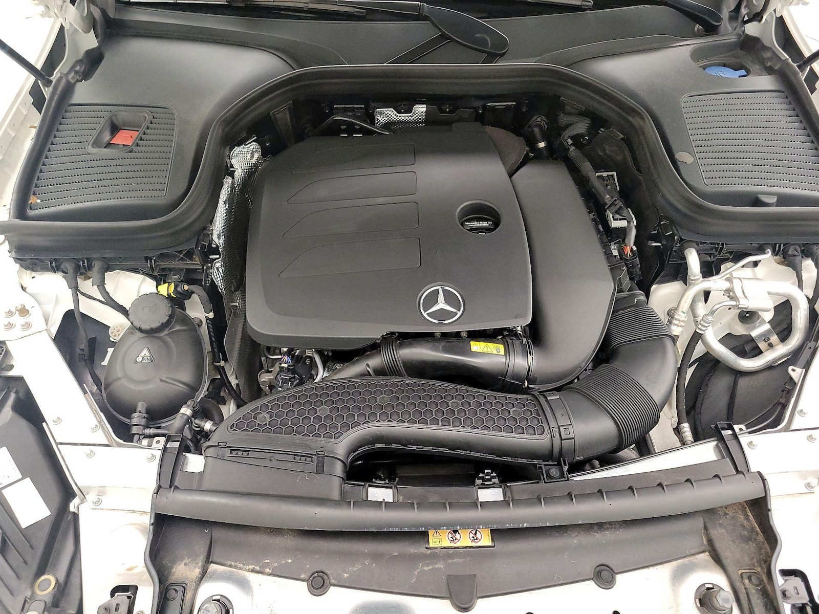 2023 Mercedes-Benz GLC Coupe GLC300 - Photo 23