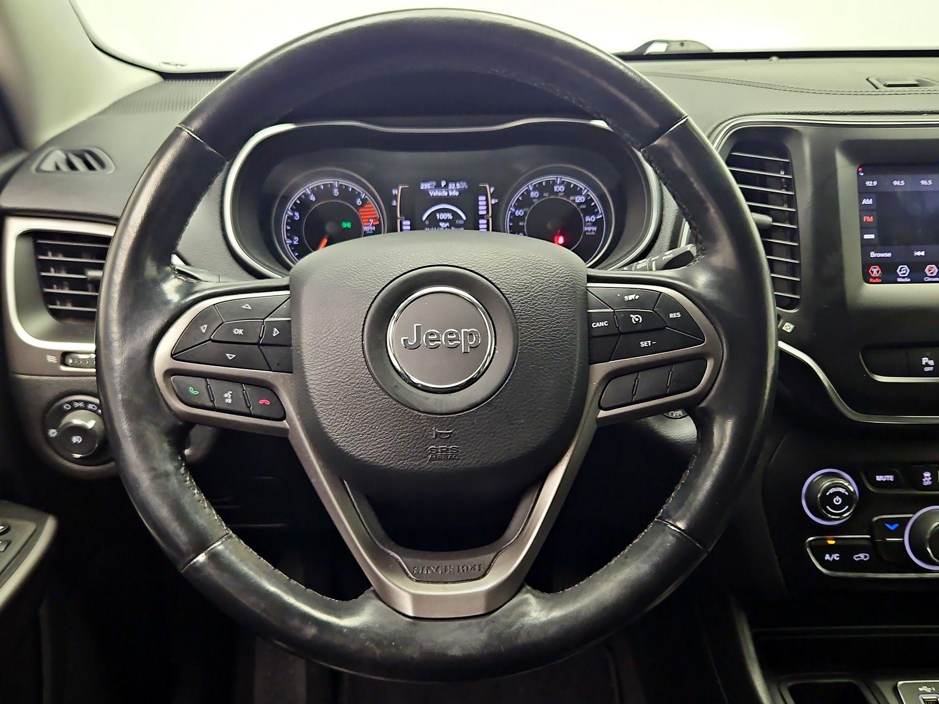 Thumbnail: 2021 Jeep Cherokee - 10