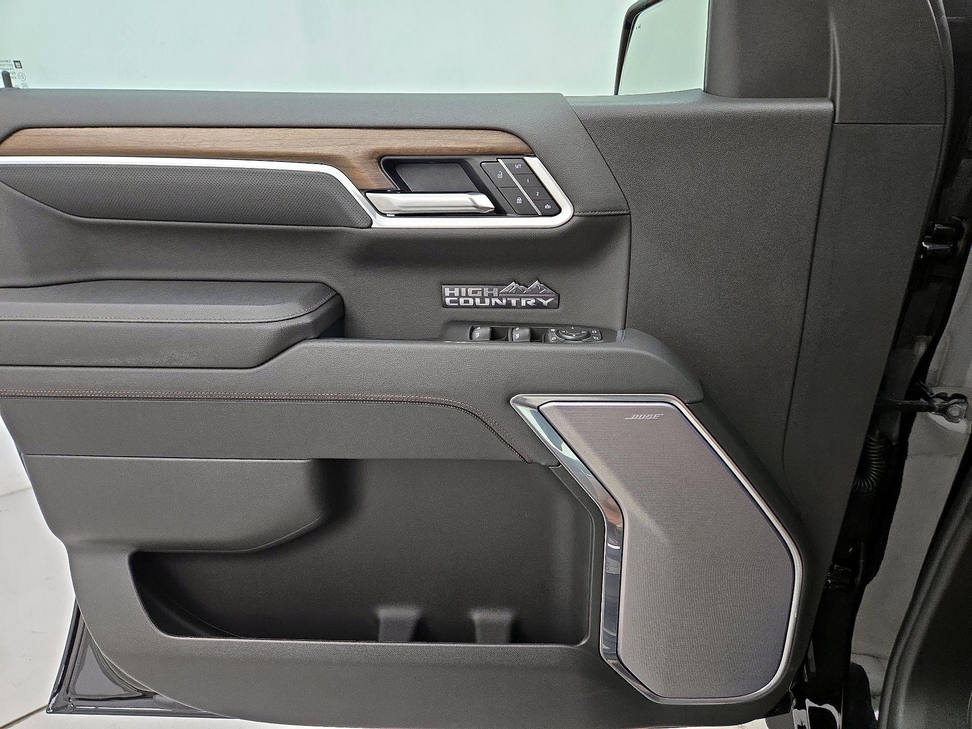 Thumbnail: 2026 Chevrolet Silverado 1500 - 12