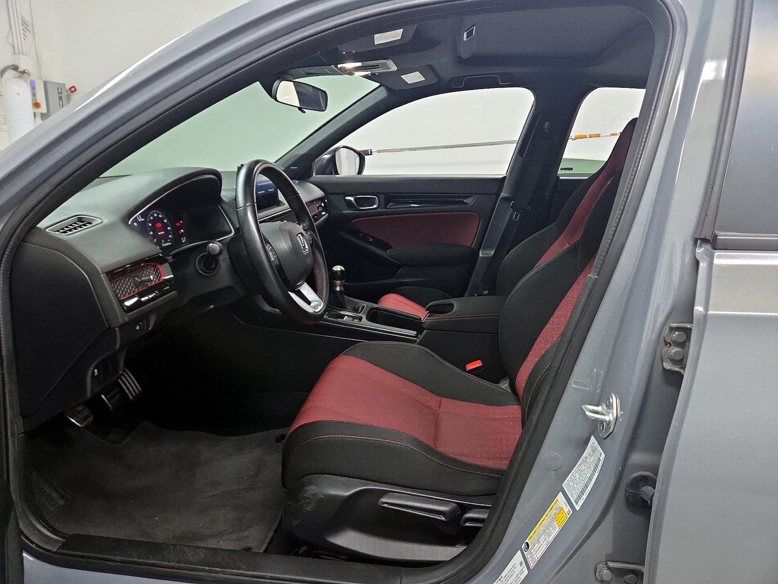 2025 Honda Civic Si - Photo 12