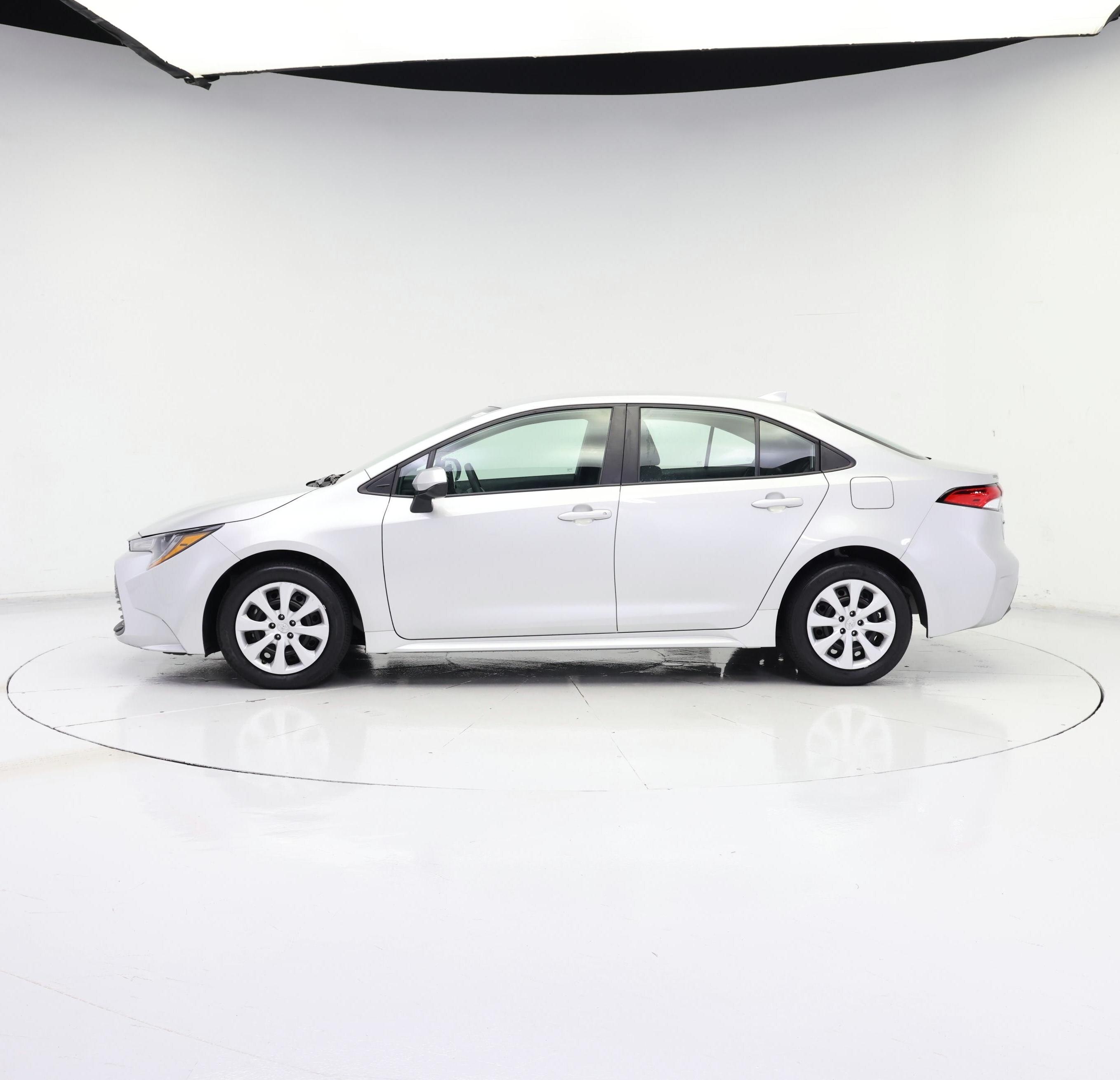 Thumbnail: 2024 Toyota Corolla - 3