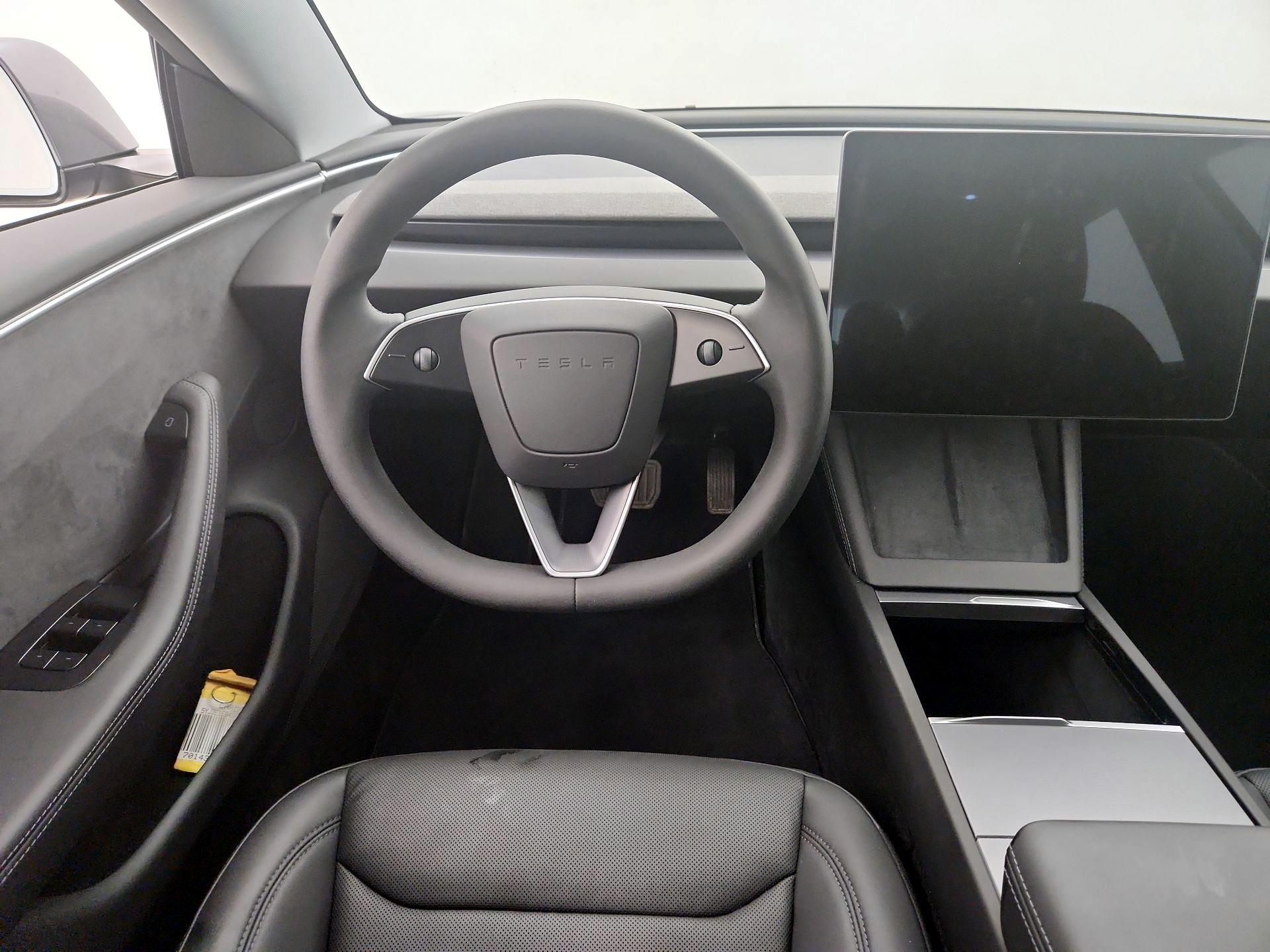 Thumbnail: 2025 Tesla Model 3 - 10