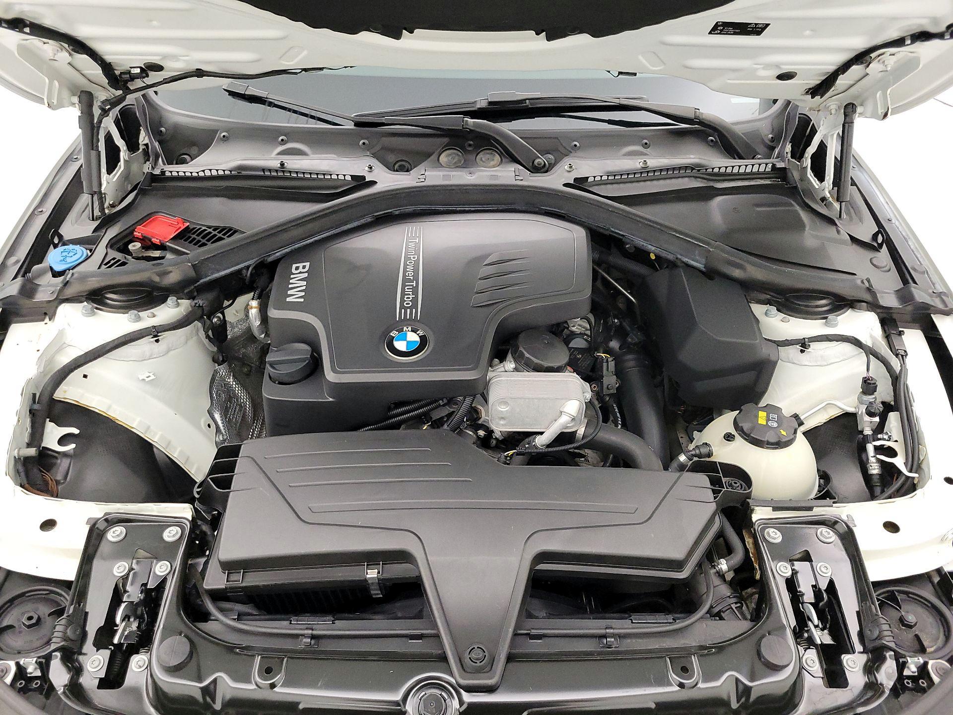 Thumbnail: 2016 BMW 3 Series - 20