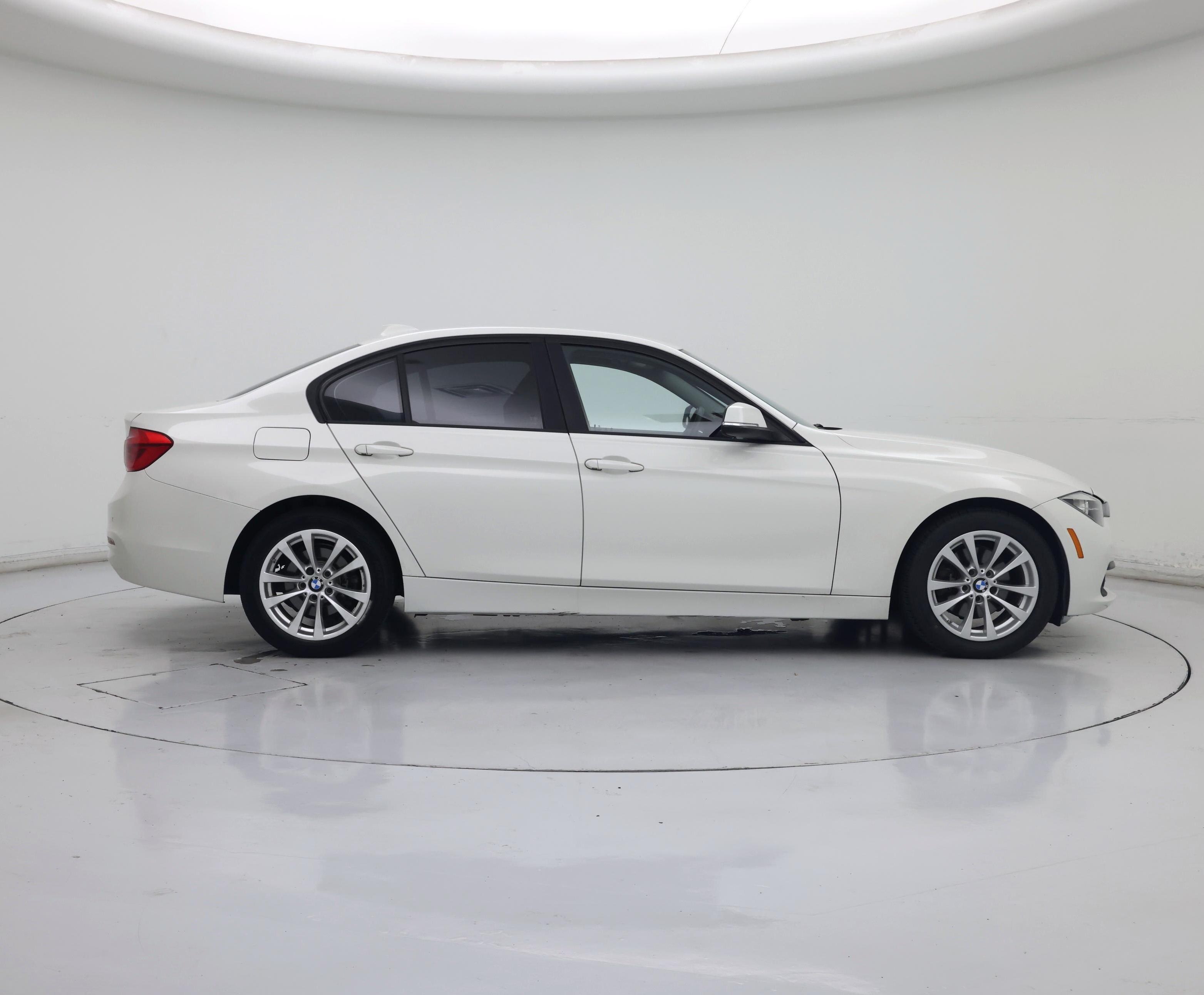 Thumbnail: 2016 BMW 3 Series - 7