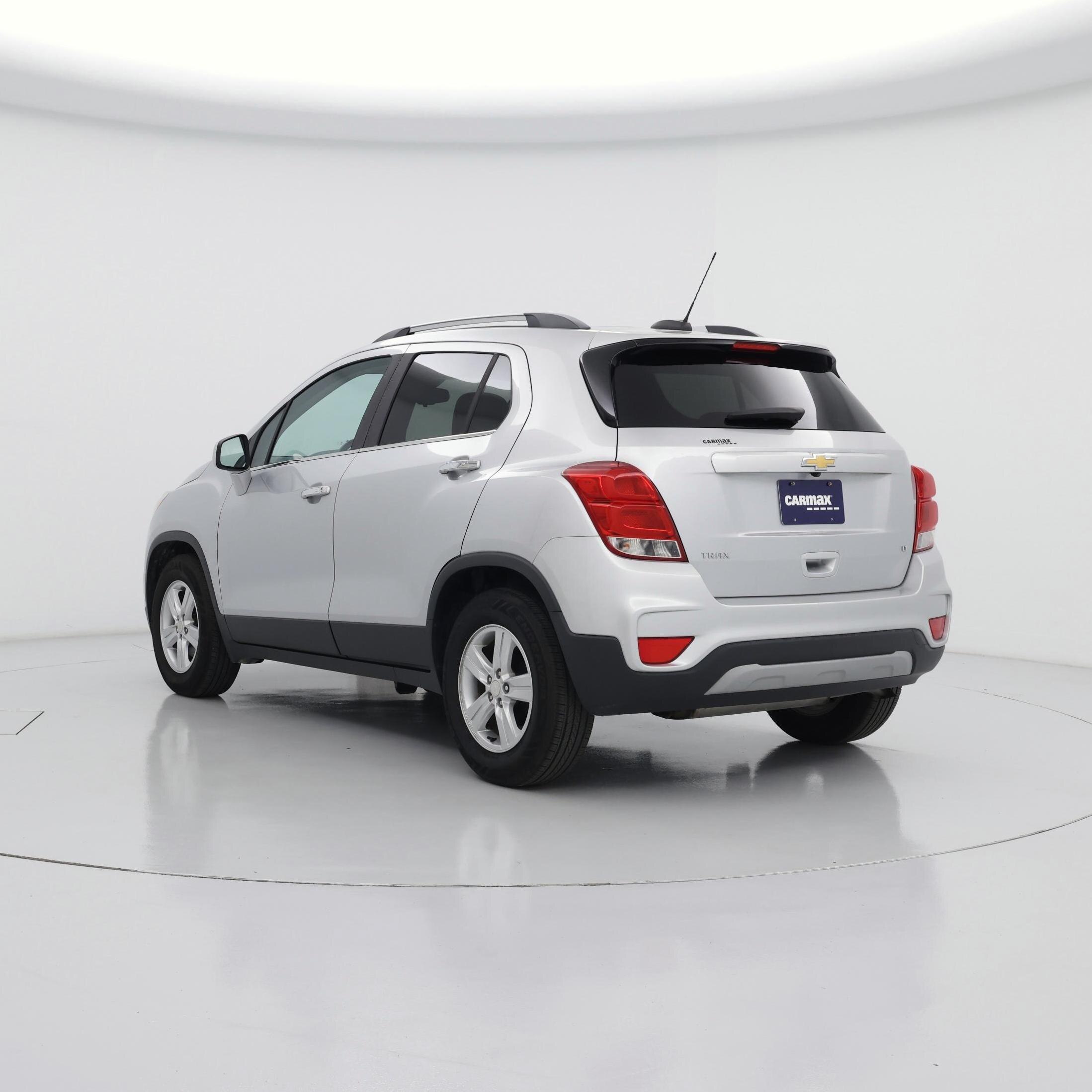 Thumbnail: 2017 Chevrolet Trax - 2