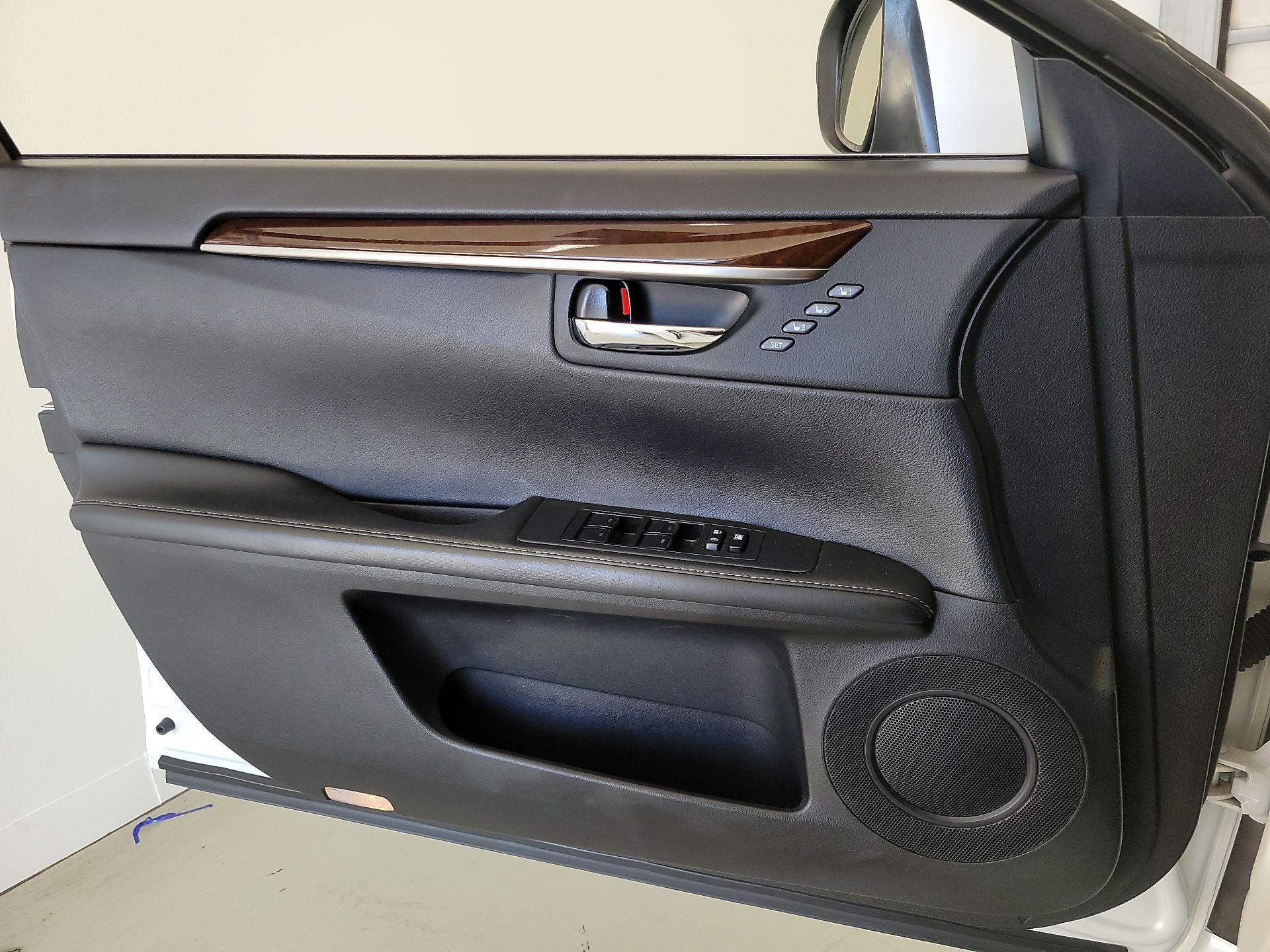 Thumbnail: 2014 Lexus ES - 12