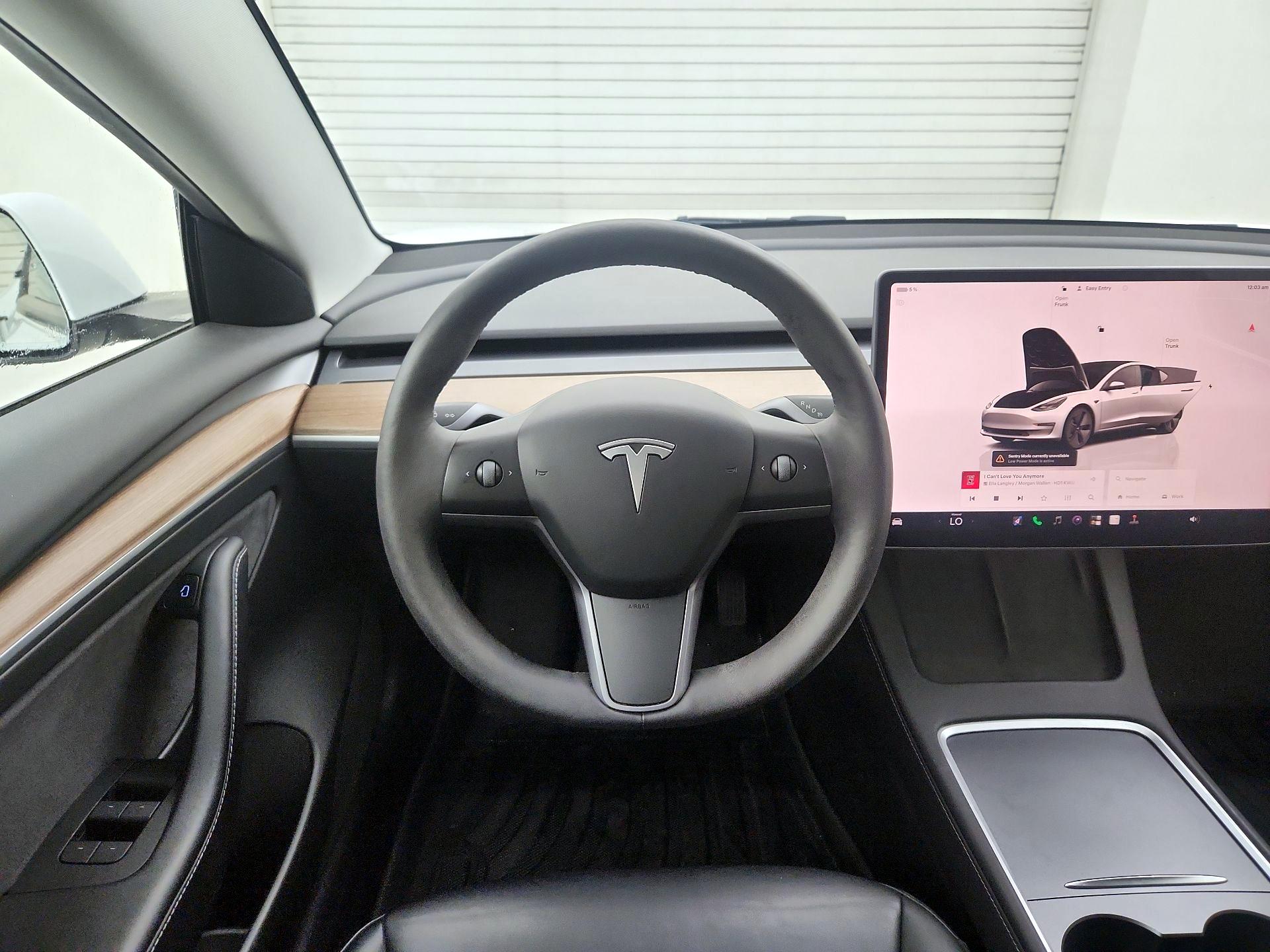 Thumbnail: 2023 Tesla Model 3 - 10