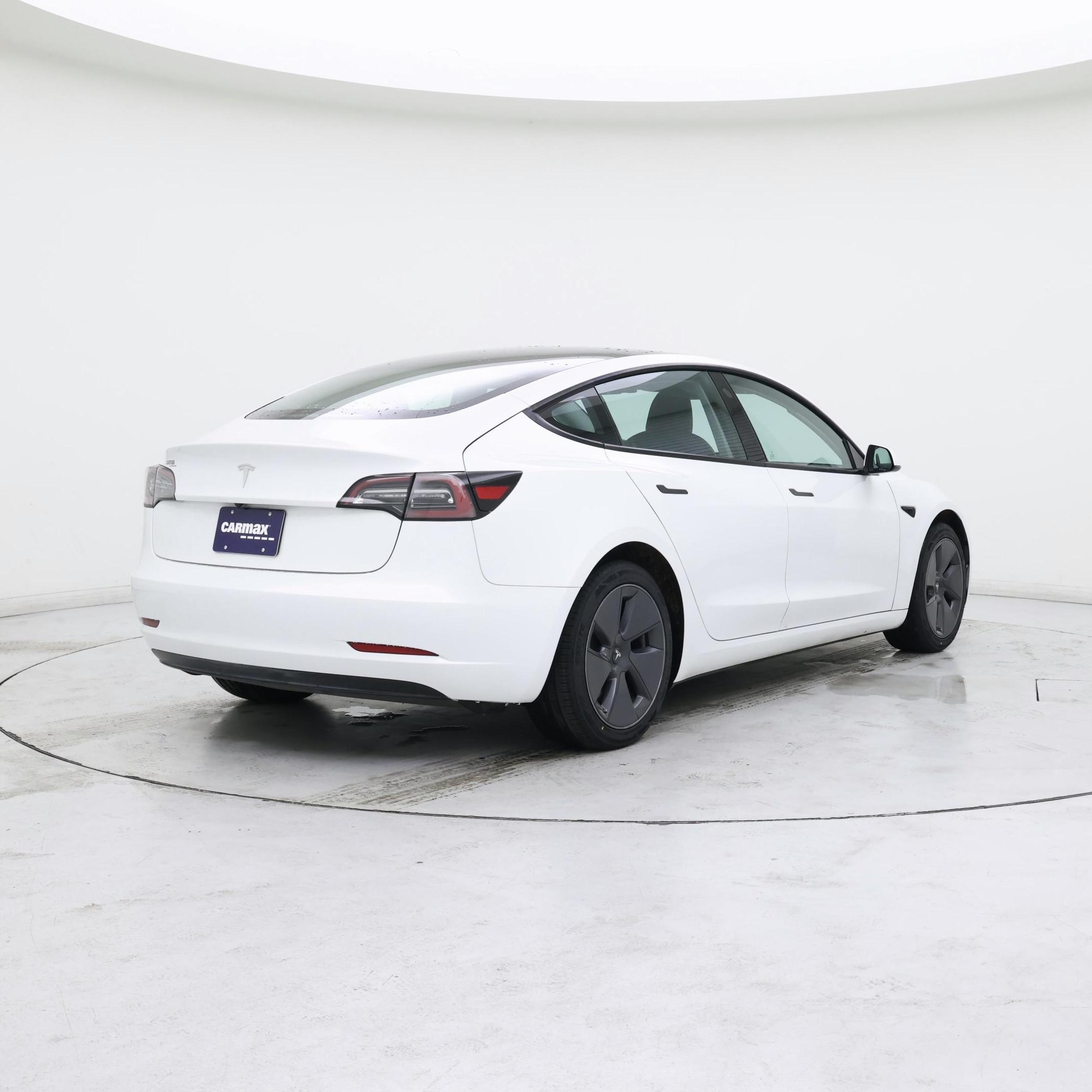 Thumbnail: 2023 Tesla Model 3 - 8