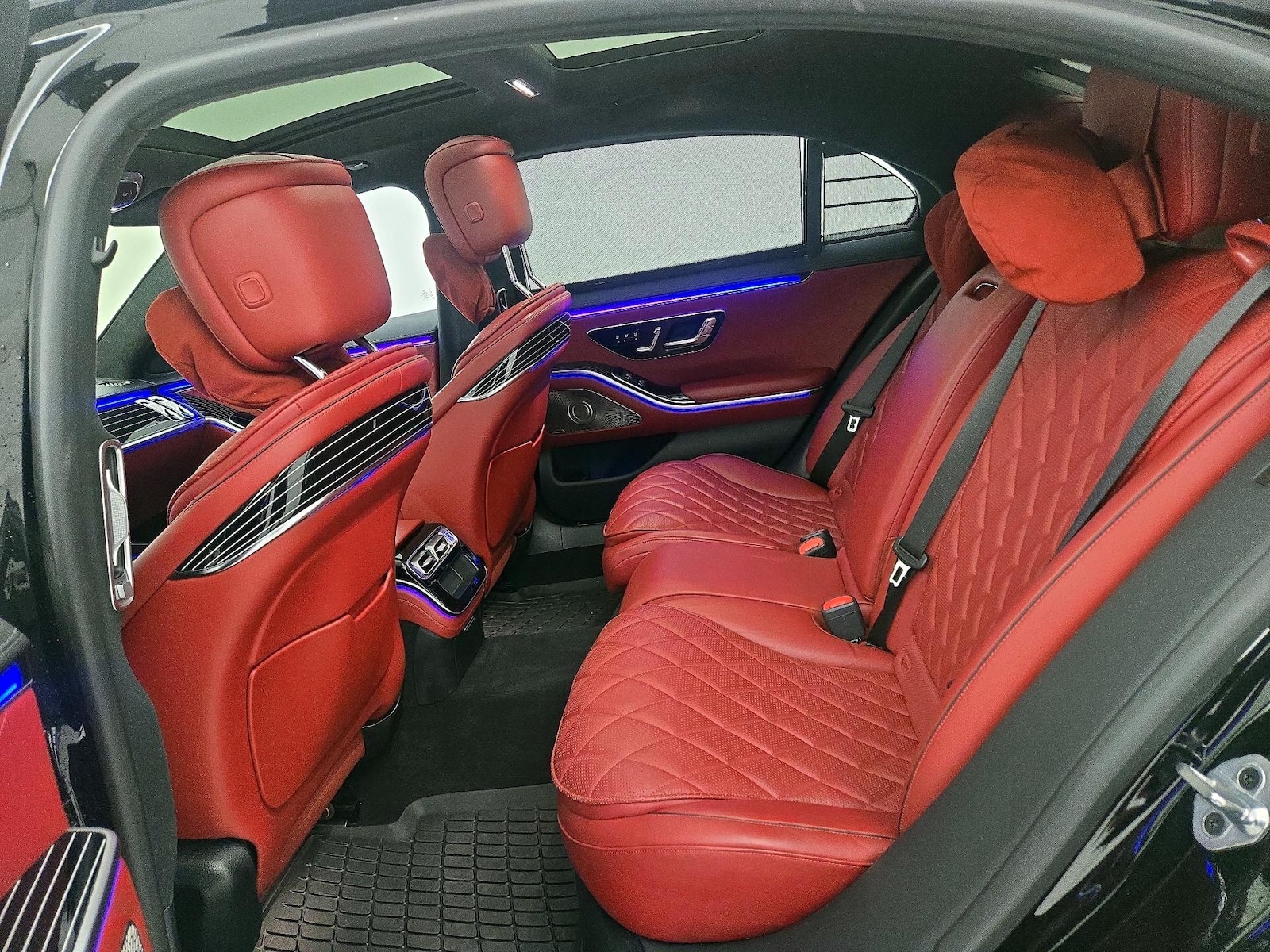 Rear A/C Seat(s)