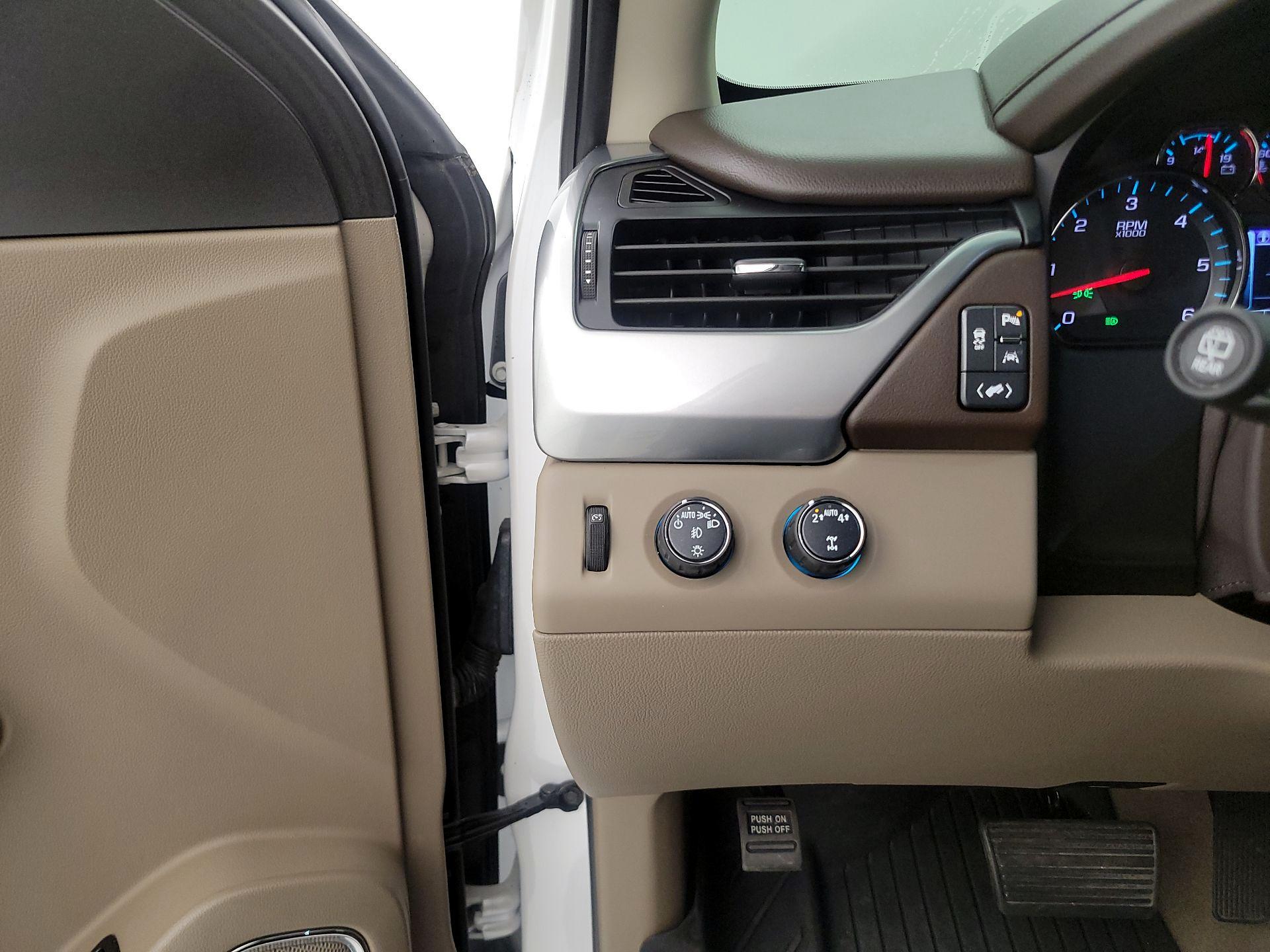 Thumbnail: 2020 Chevrolet Tahoe - 13