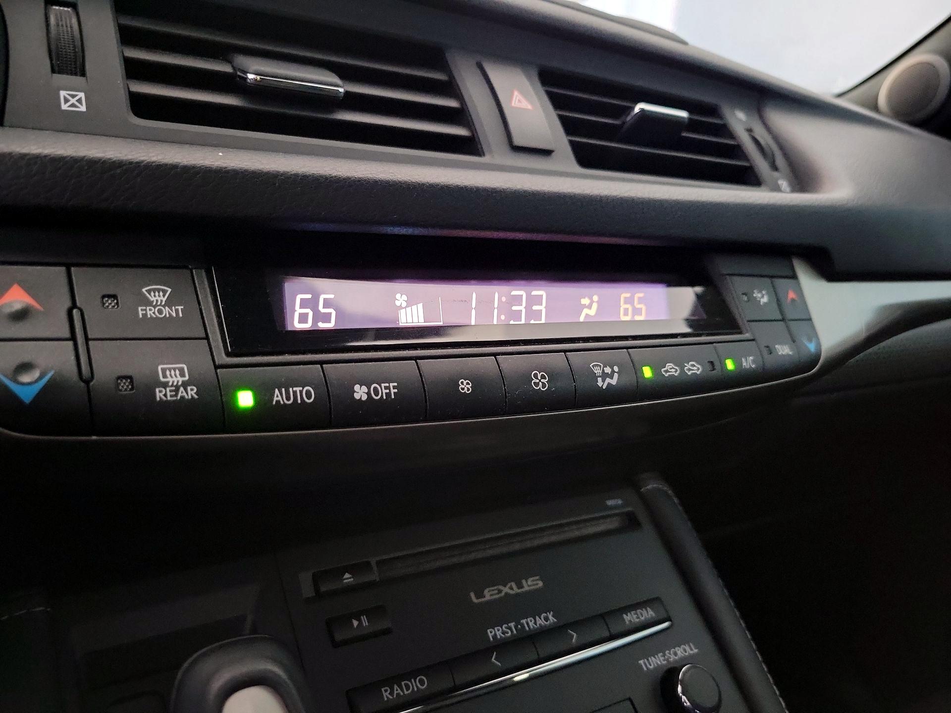 Thumbnail: 2016 Lexus CT - 16