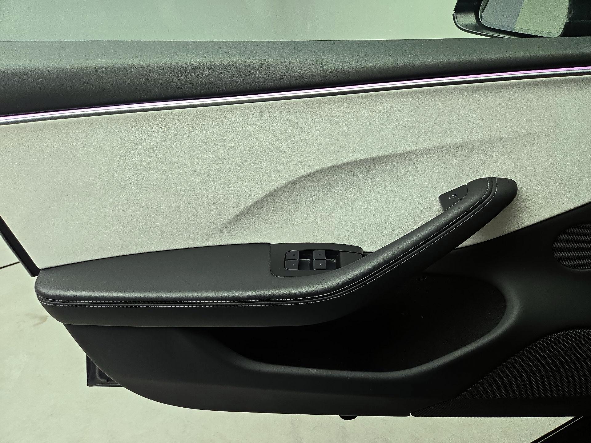 Thumbnail: 2024 Tesla Model 3 - 12