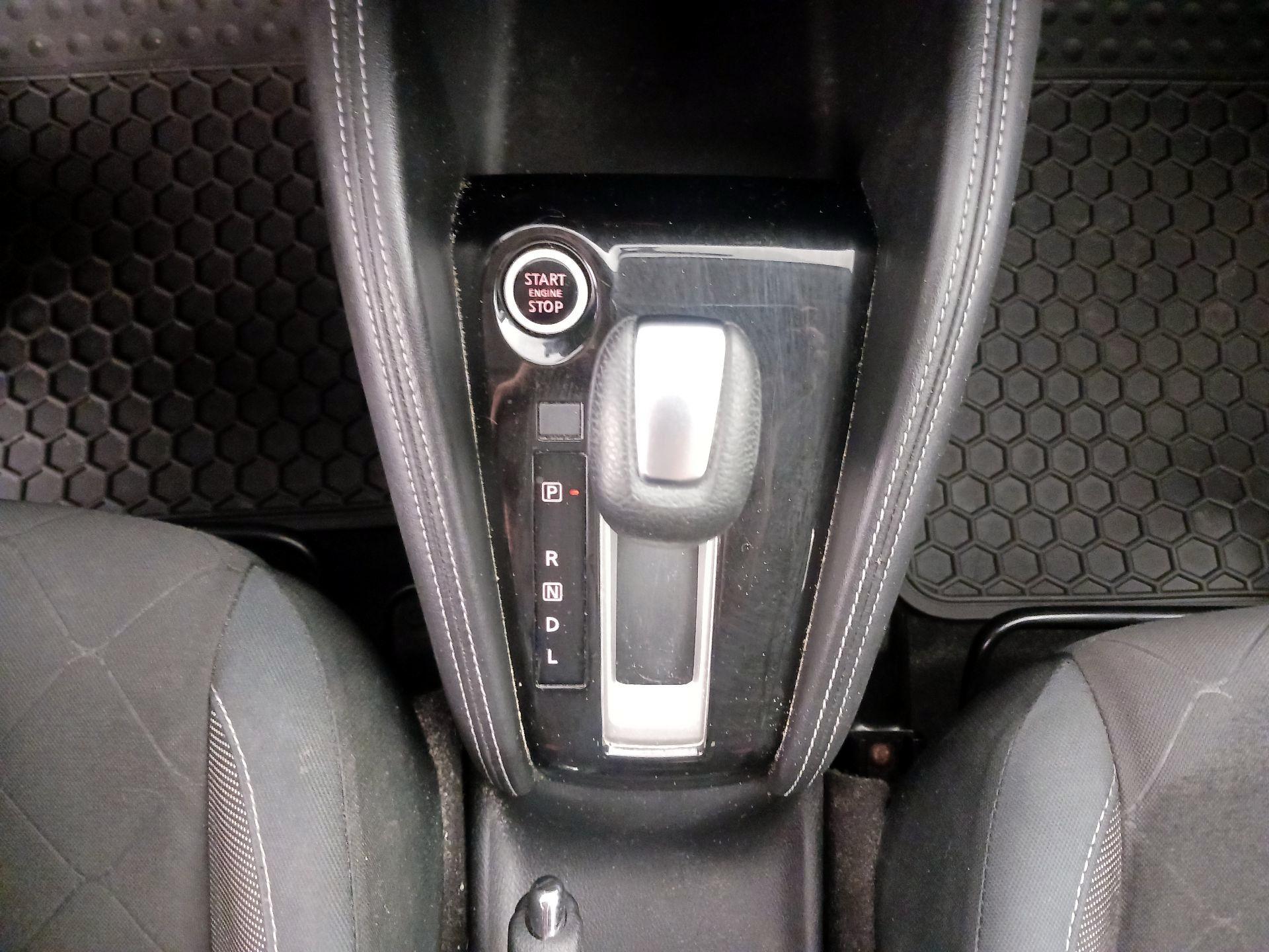 Thumbnail: 2019 Nissan Kicks - 17