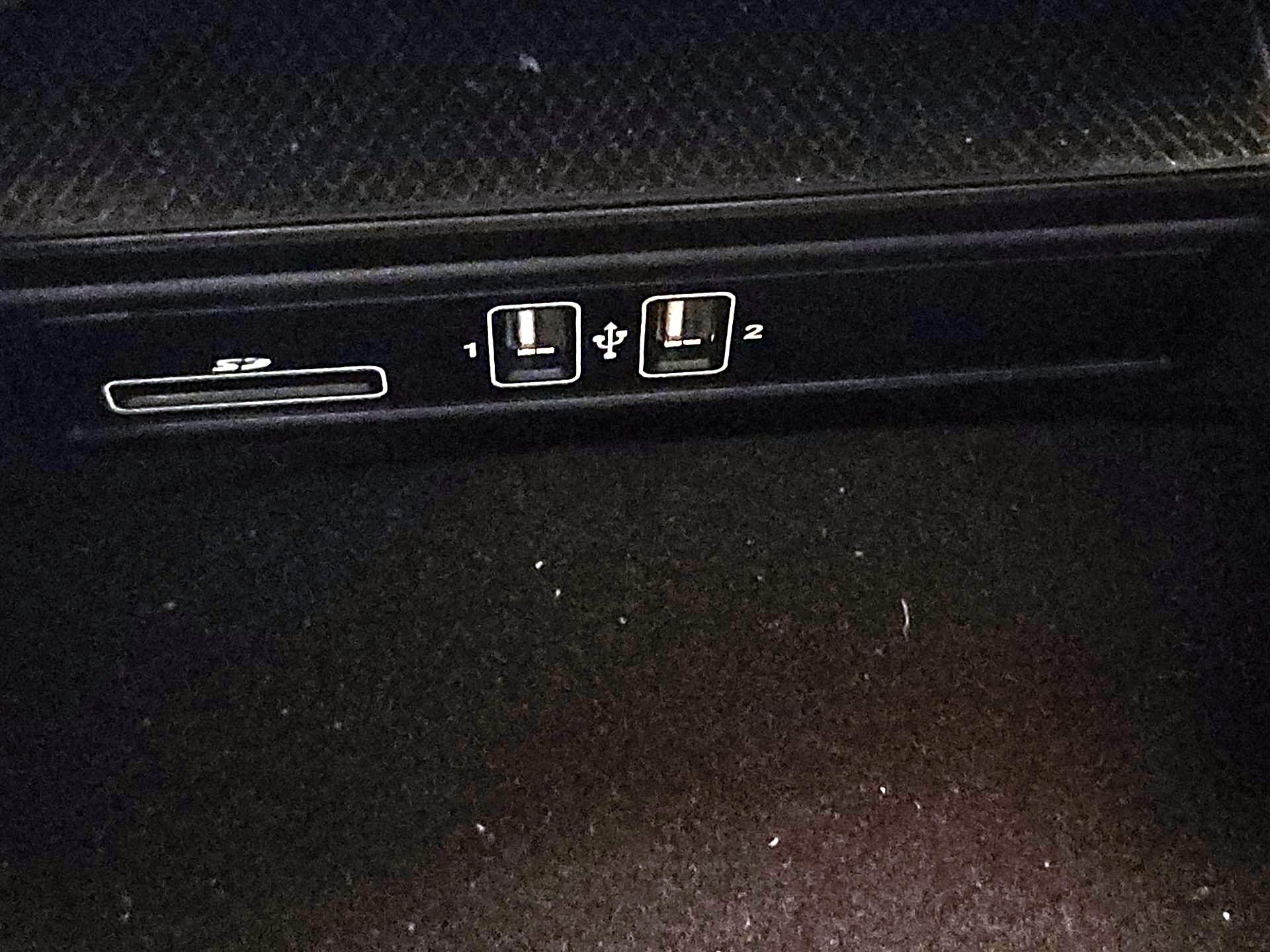 Thumbnail: 2015 Mercedes-Benz C-Class - 18