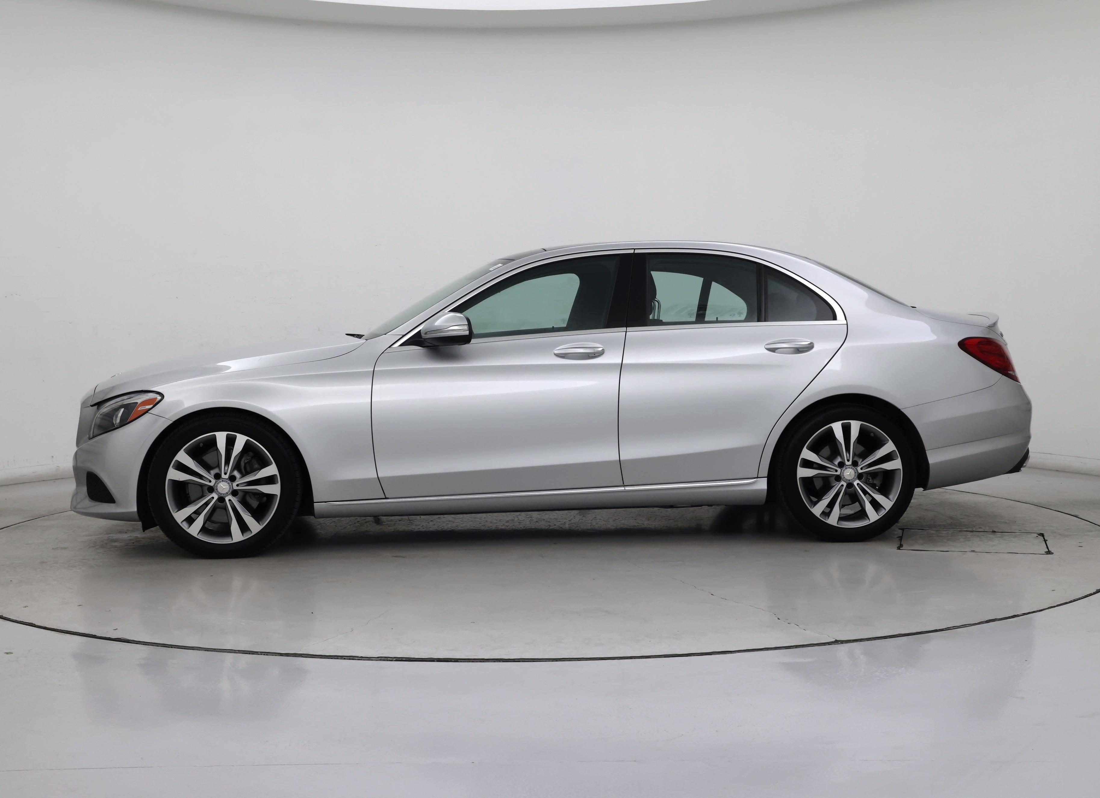 Thumbnail: 2015 Mercedes-Benz C-Class - 3