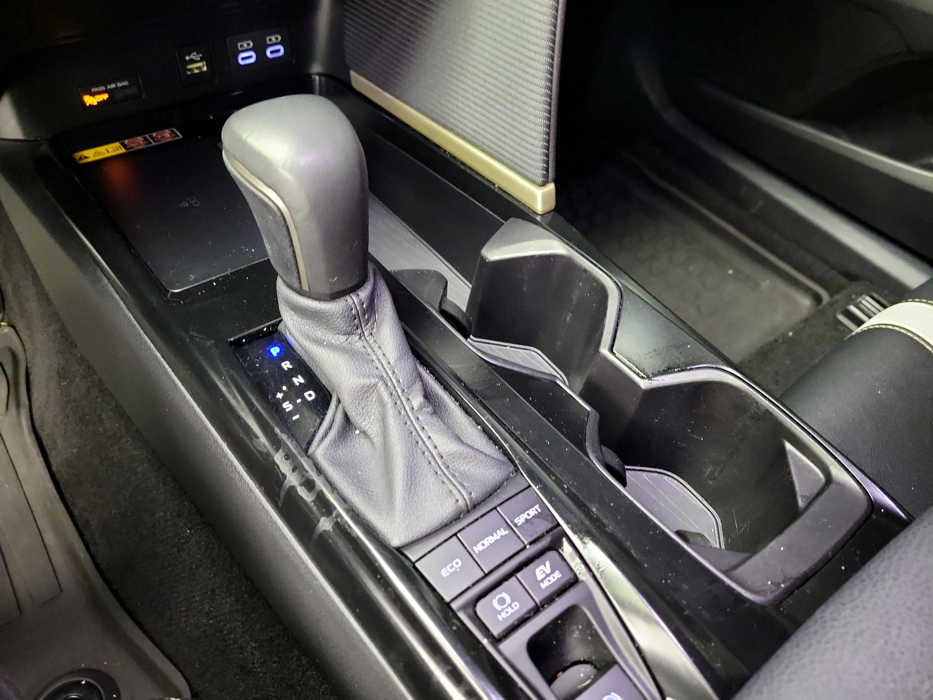 Thumbnail: 2025 Toyota Camry - 17