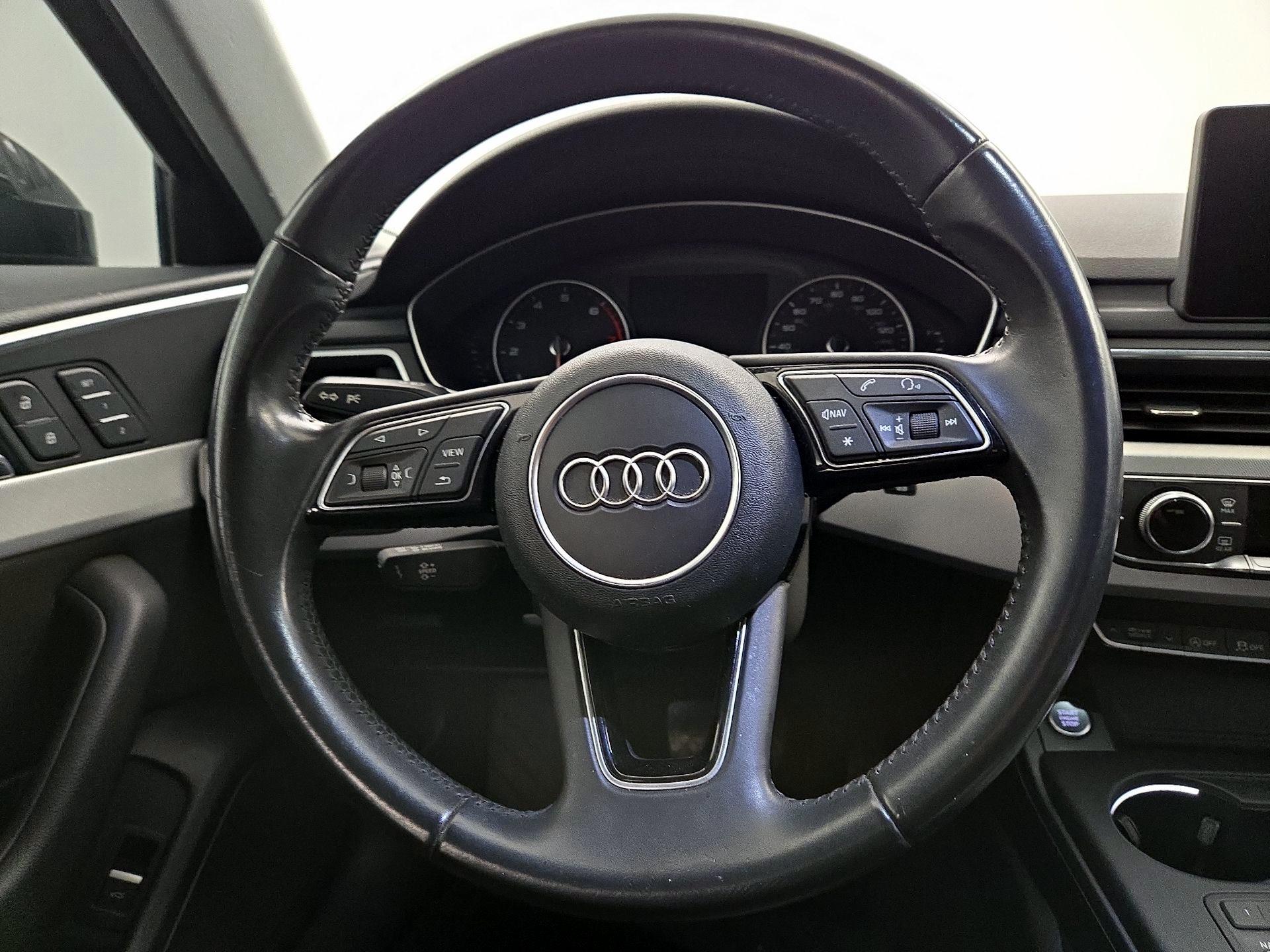 Thumbnail: 2017 Audi A4 - 10