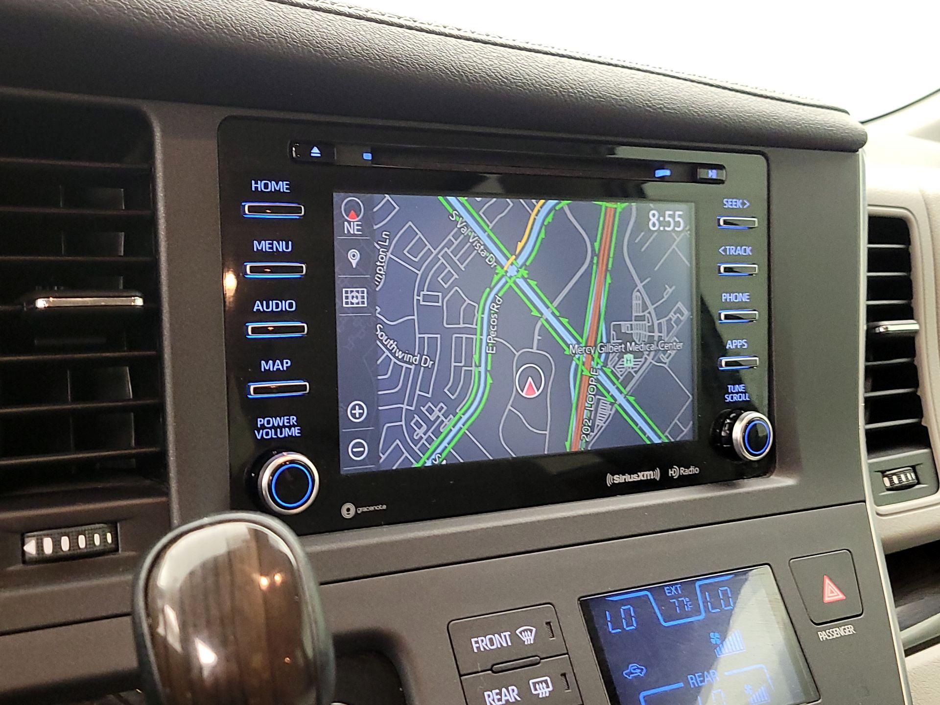 Thumbnail: 2019 Toyota Sienna - 14