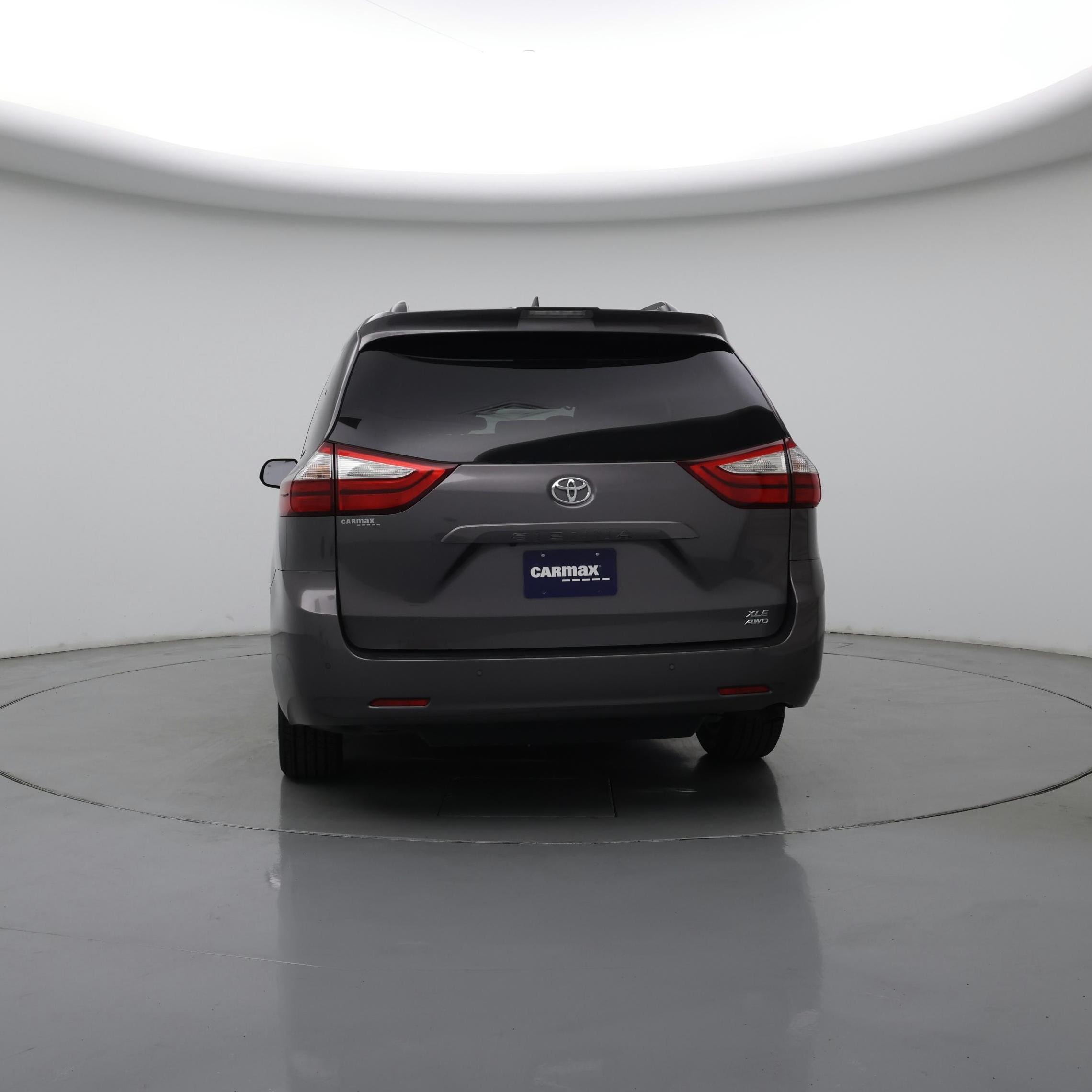Thumbnail: 2019 Toyota Sienna - 6