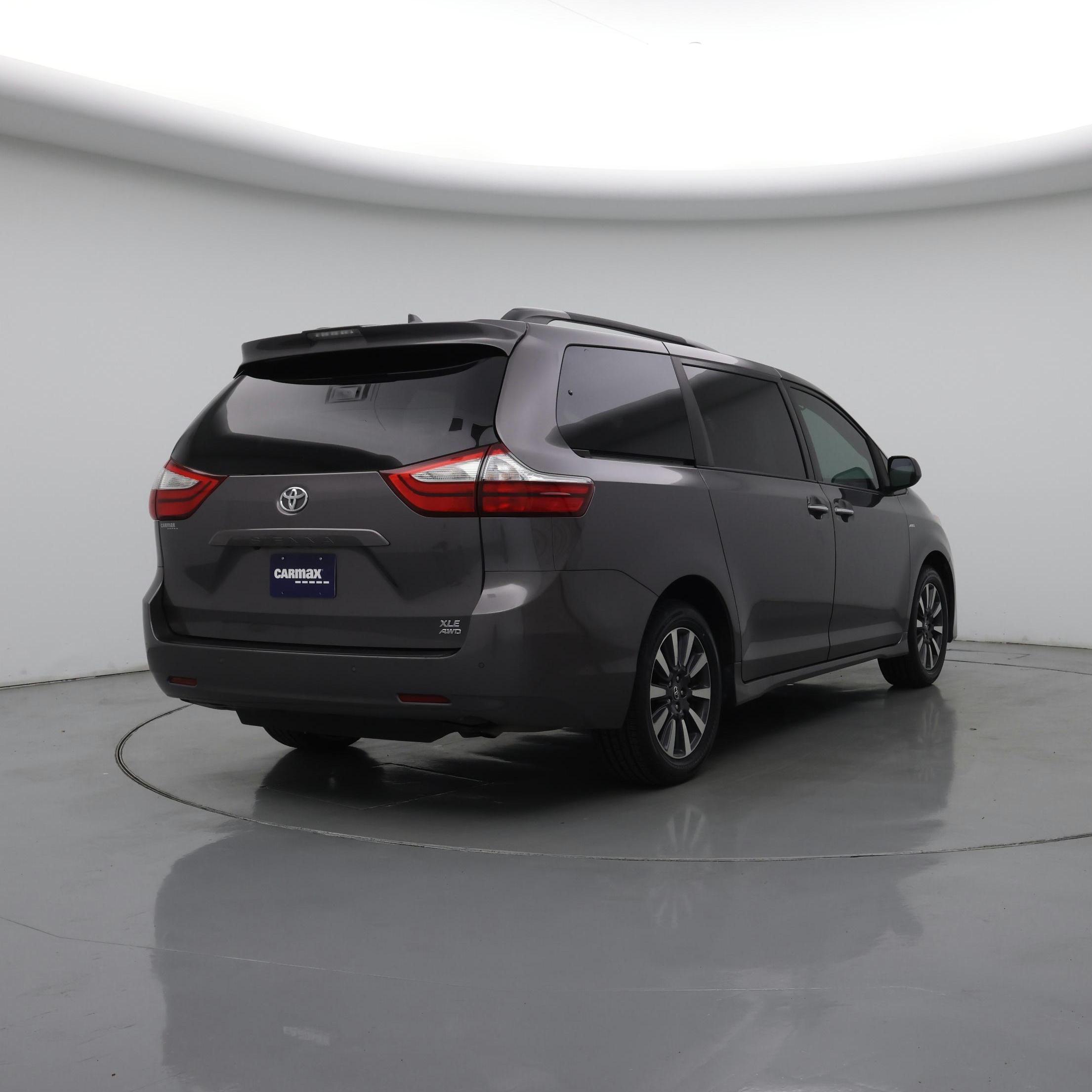 Thumbnail: 2019 Toyota Sienna - 8
