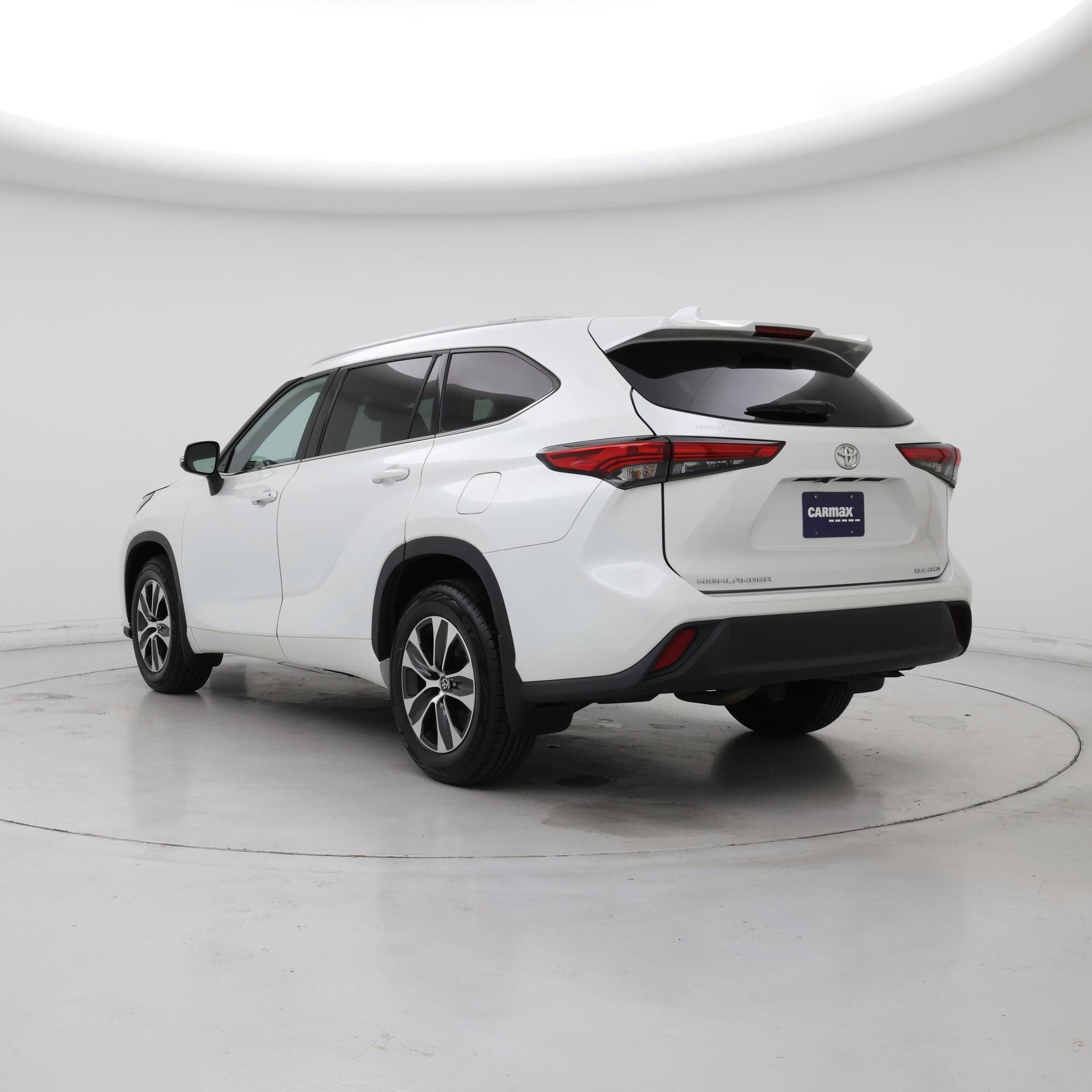 Thumbnail: 2022 Toyota Highlander - 2